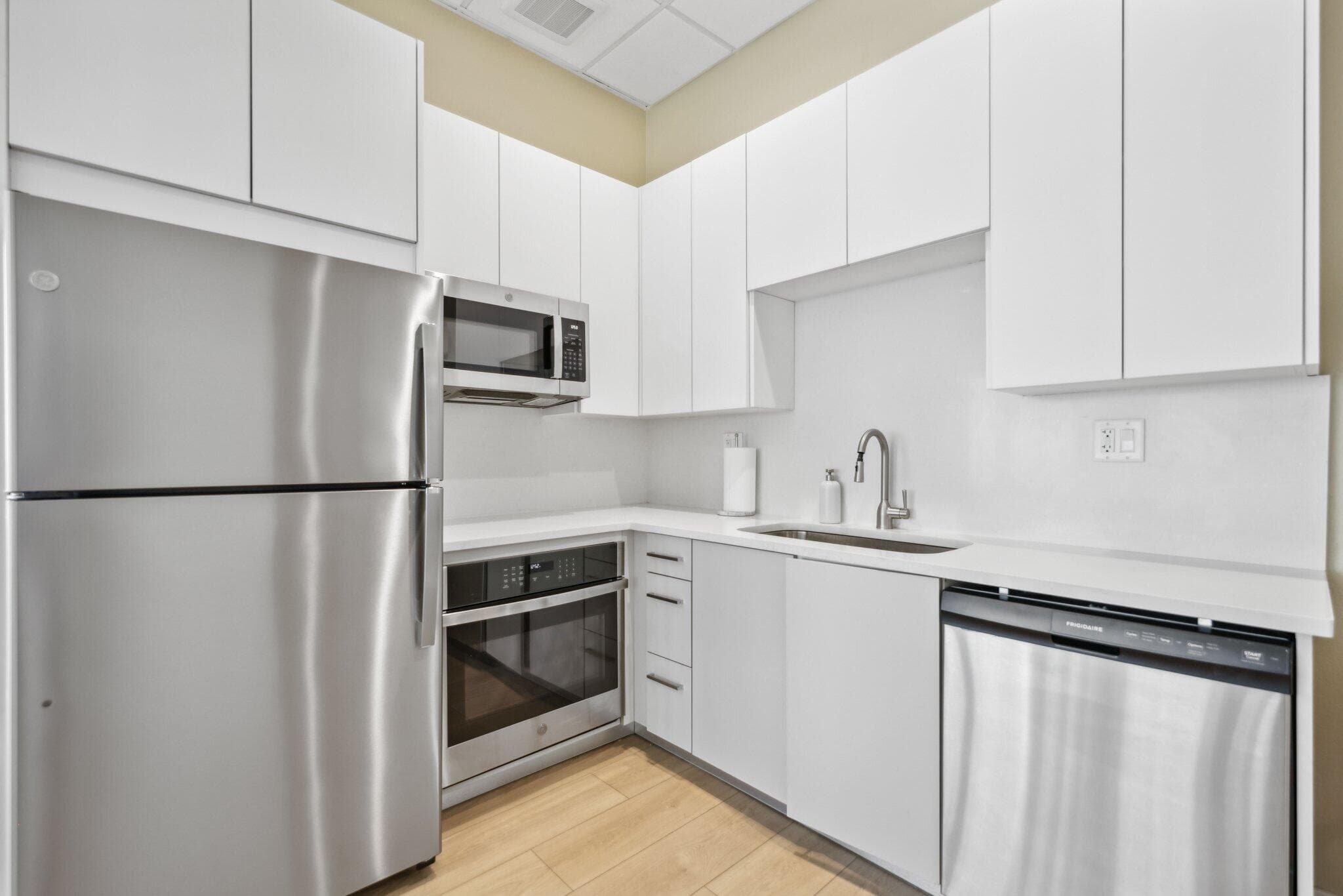 1370 S Ocean Boulevard 1703, Pompano Beach, FL 33062 — photo 22 of 41