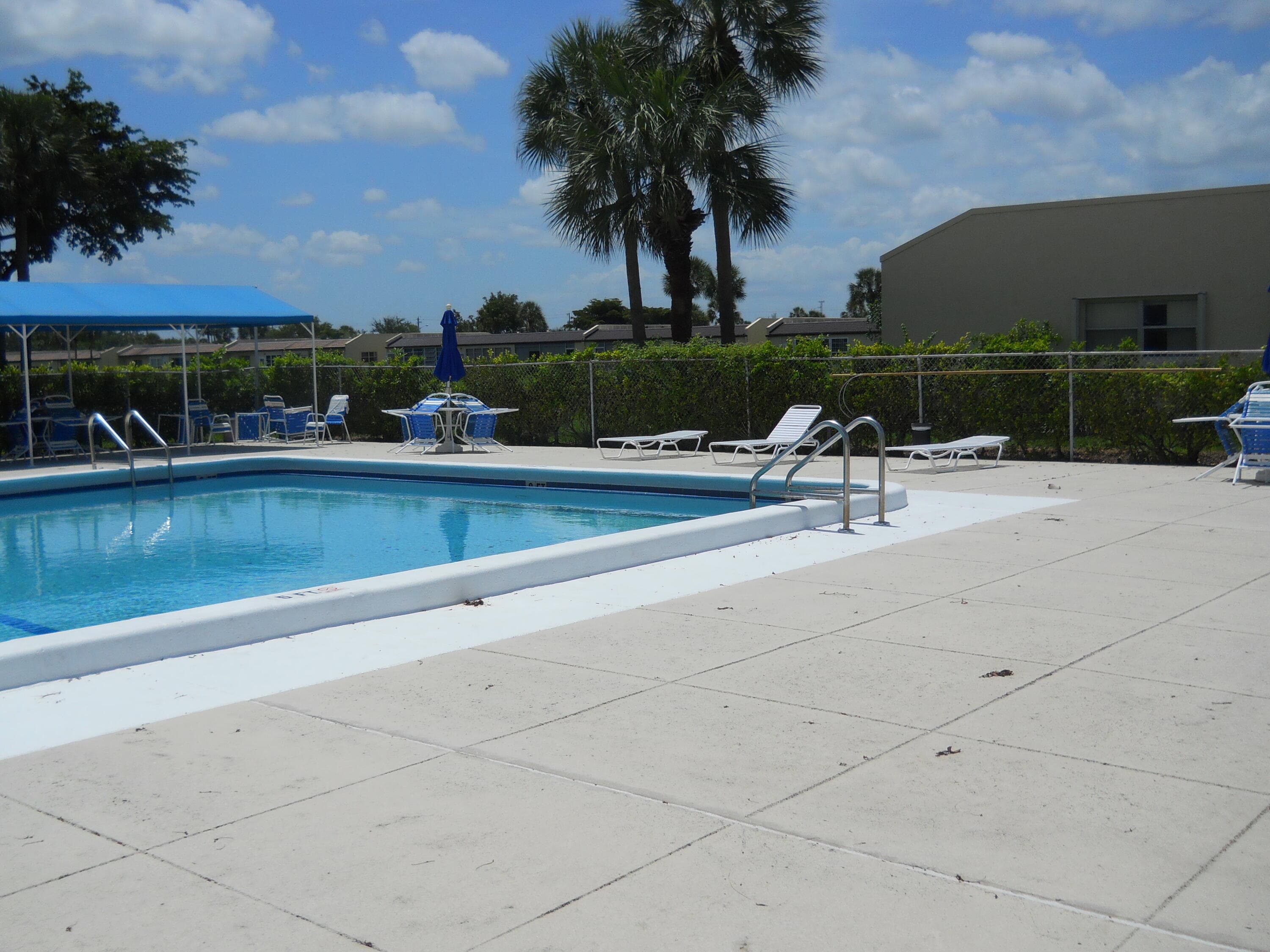 166 Lake Meryl Drive 166, West Palm Beach, FL 33411 — photo 2 of 28