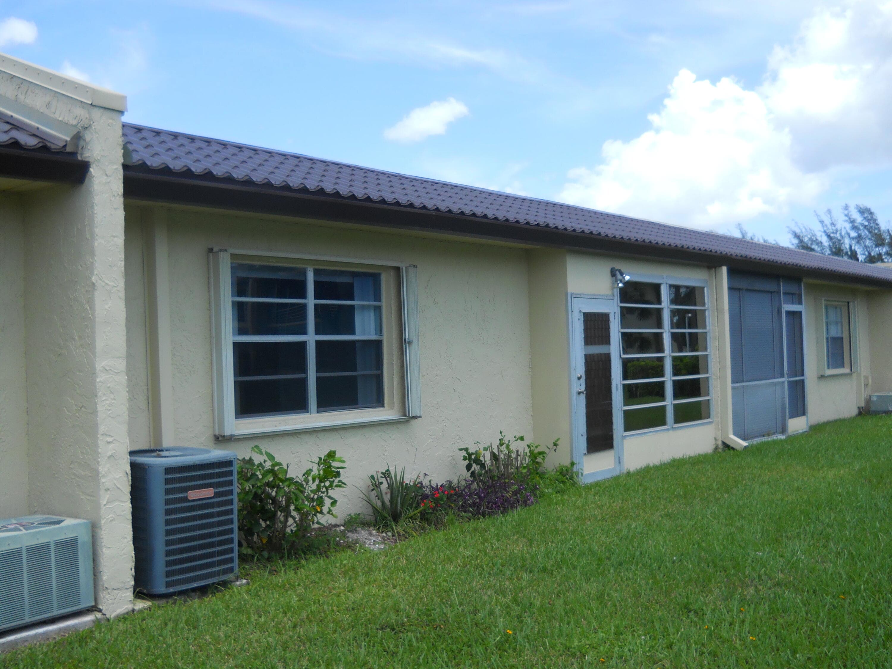 166 Lake Meryl Drive 166, West Palm Beach, FL 33411 — photo 4 of 28