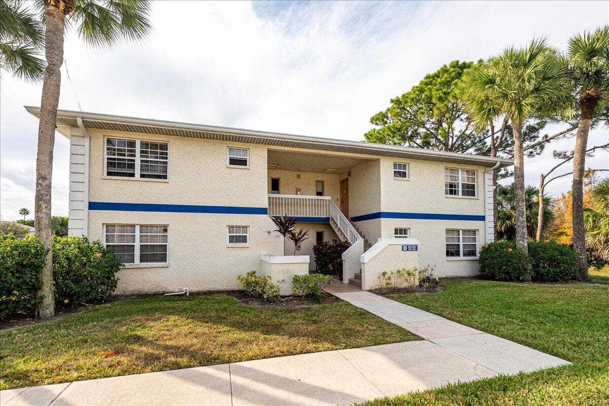1506 SE Royal Green Circle 204, Port St. Lucie, FL 34952 — photo 1 of 42