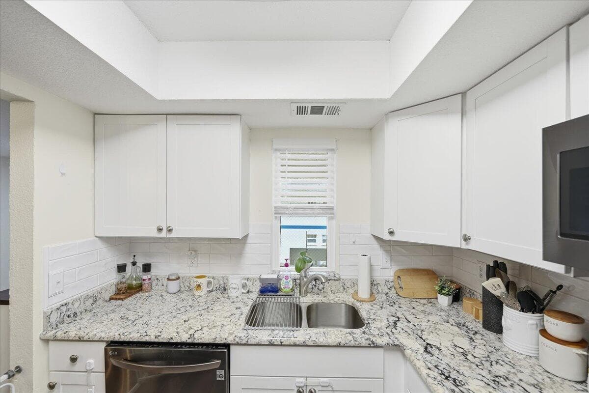 1506 SE Royal Green Circle 204, Port St. Lucie, FL 34952 — photo 4 of 42
