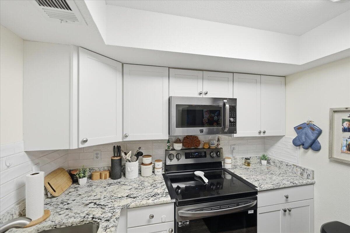 1506 SE Royal Green Circle 204, Port St. Lucie, FL 34952 — photo 11 of 42