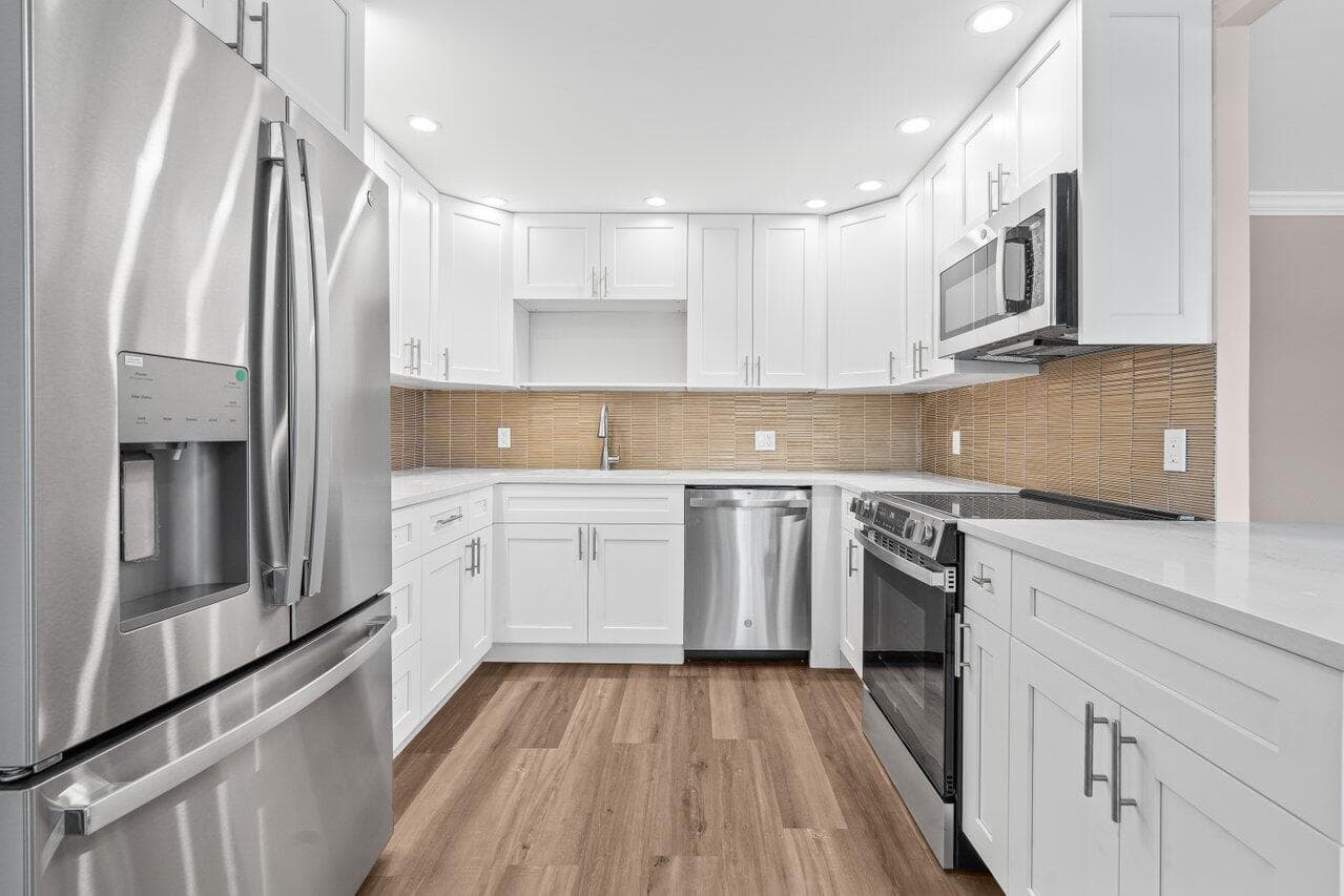 3024 Oakridge D 3024, Deerfield Beach, FL 33442 — photo 1 of 42