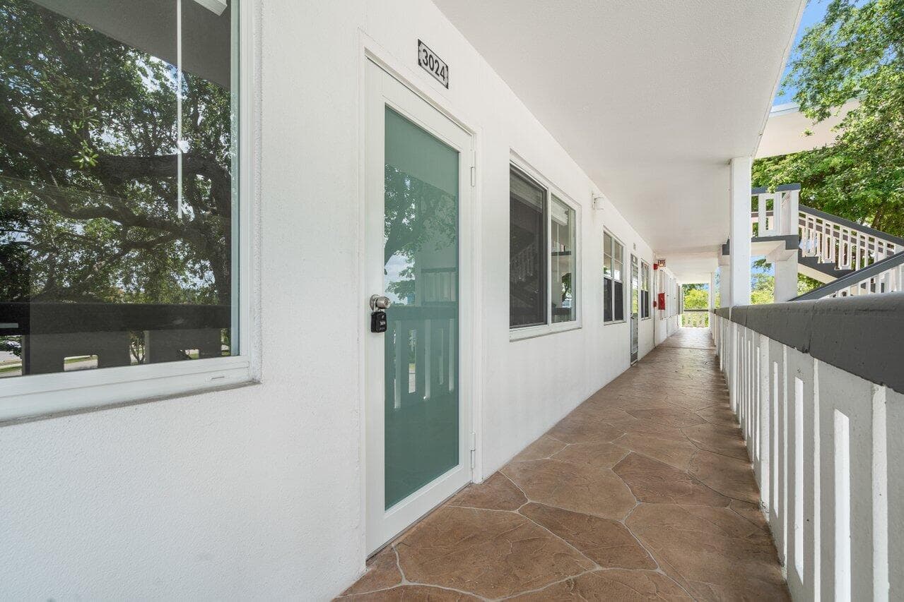 3024 Oakridge D 3024, Deerfield Beach, FL 33442 — photo 4 of 42