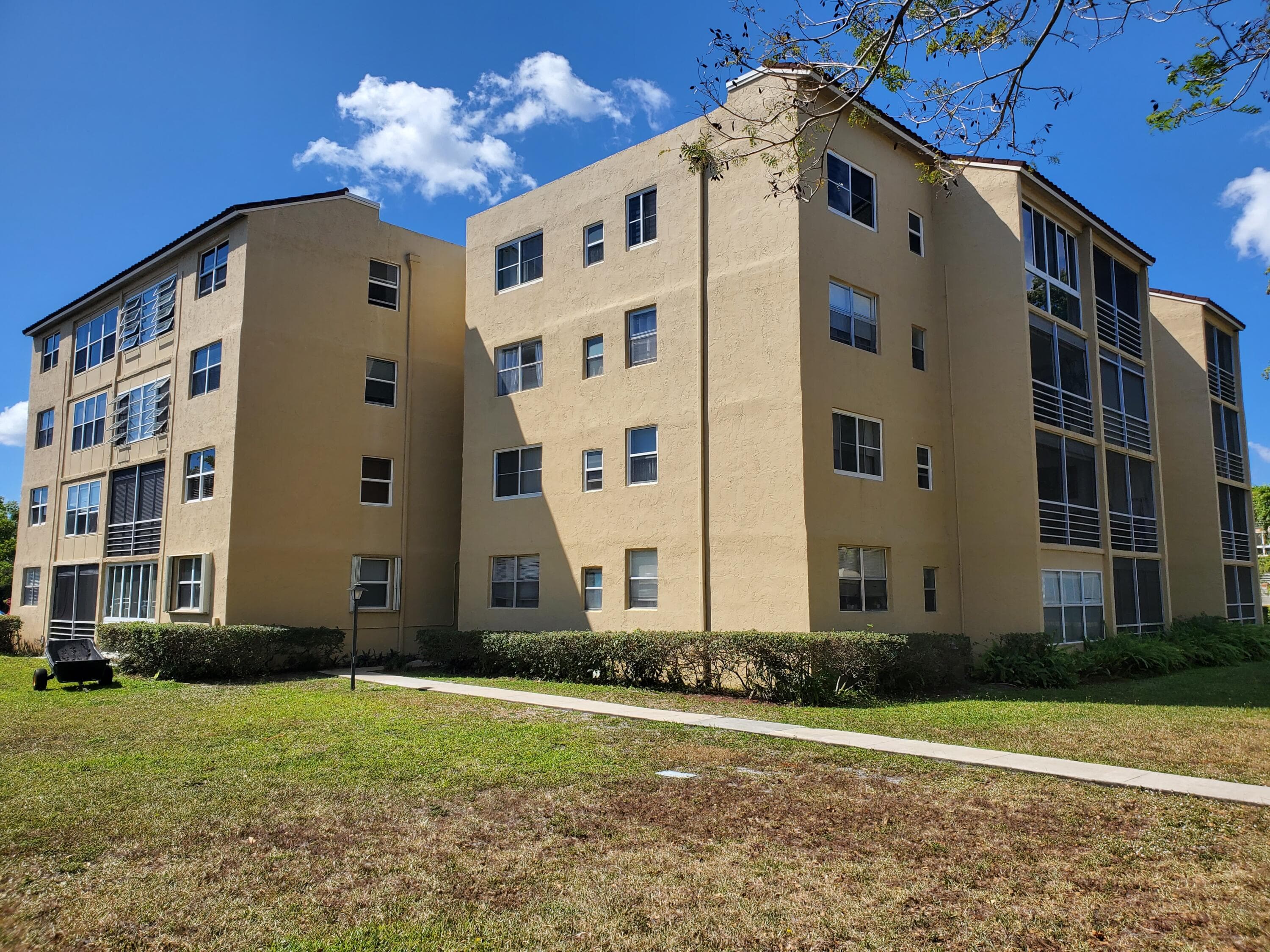 2811 Somerset Drive 404, Lauderdale Lakes, FL 33311 — photo 1 of 24