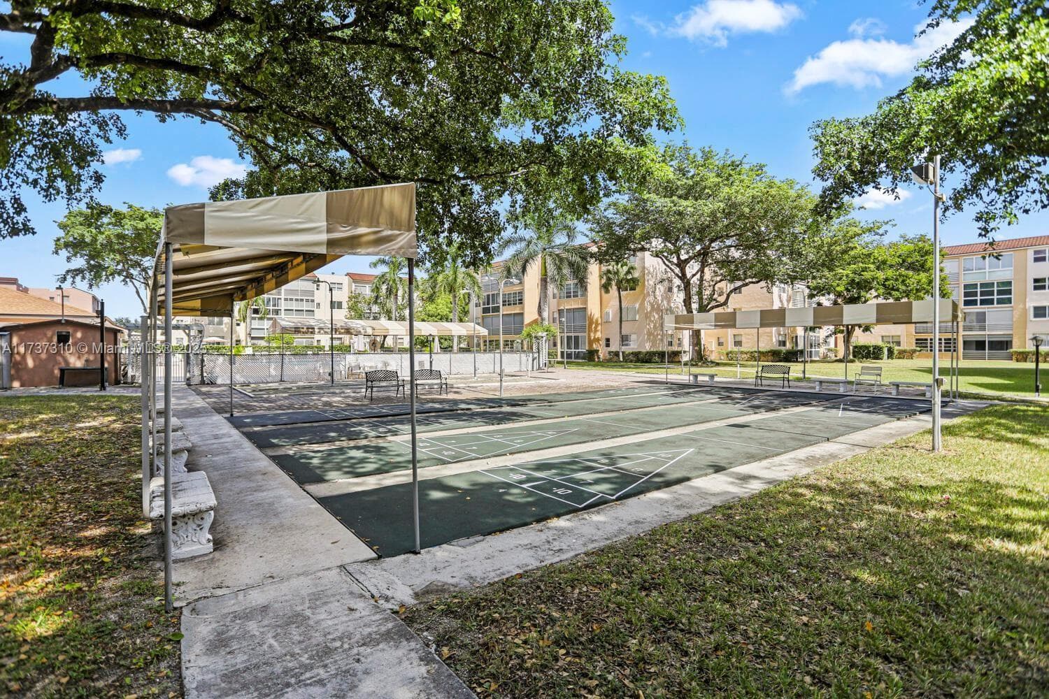 2811 Somerset Drive 404, Lauderdale Lakes, FL 33311 — photo 22 of 24