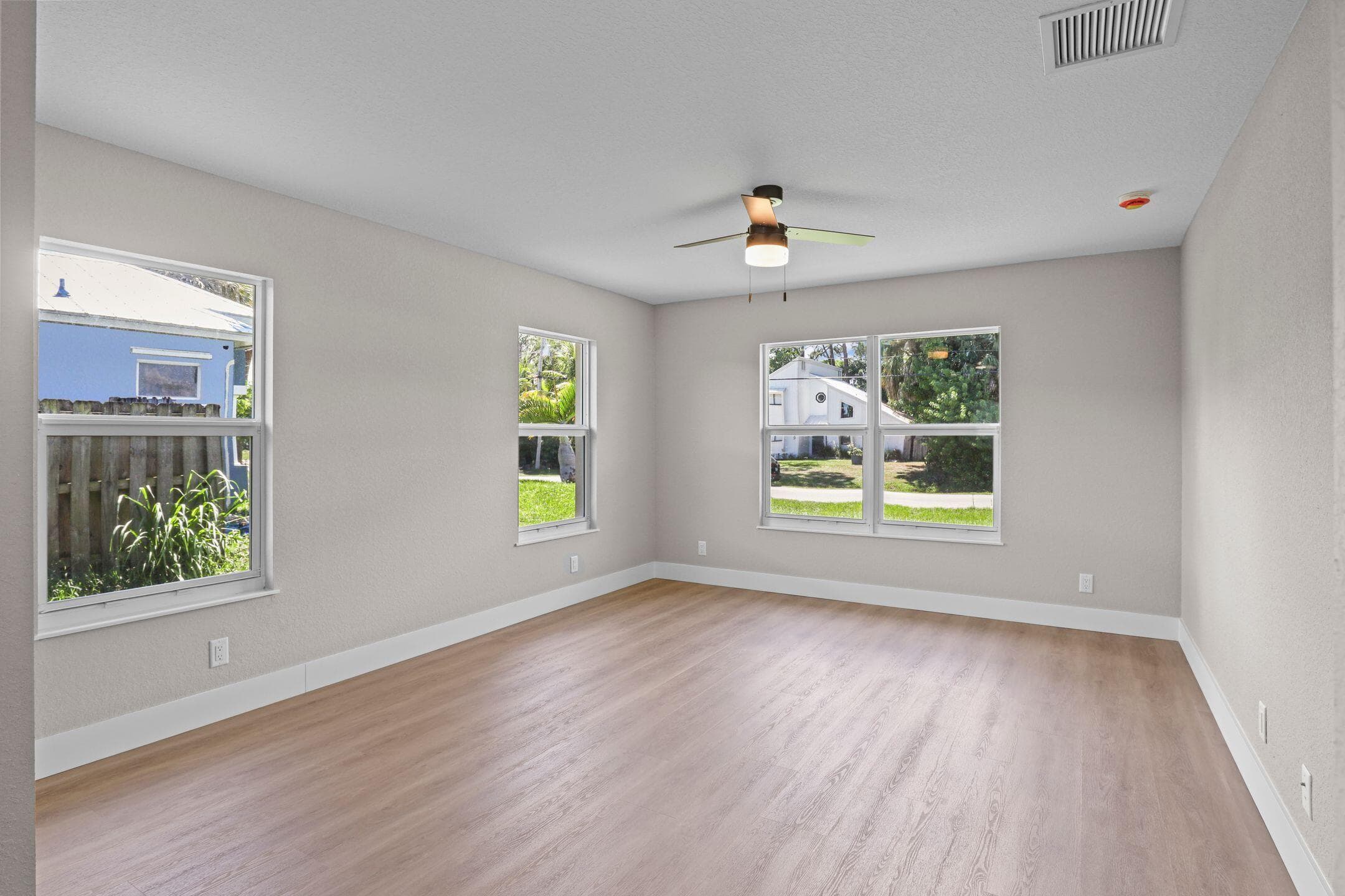 4611 Sunset Boulevard, Fort Pierce, FL 34982 — photo 12 of 28