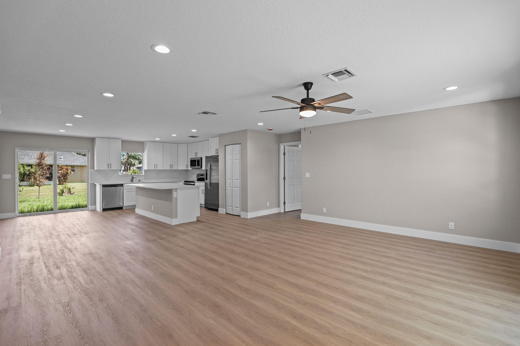 4611 Sunset Boulevard, Fort Pierce, FL 34982 — photo 7 of 28