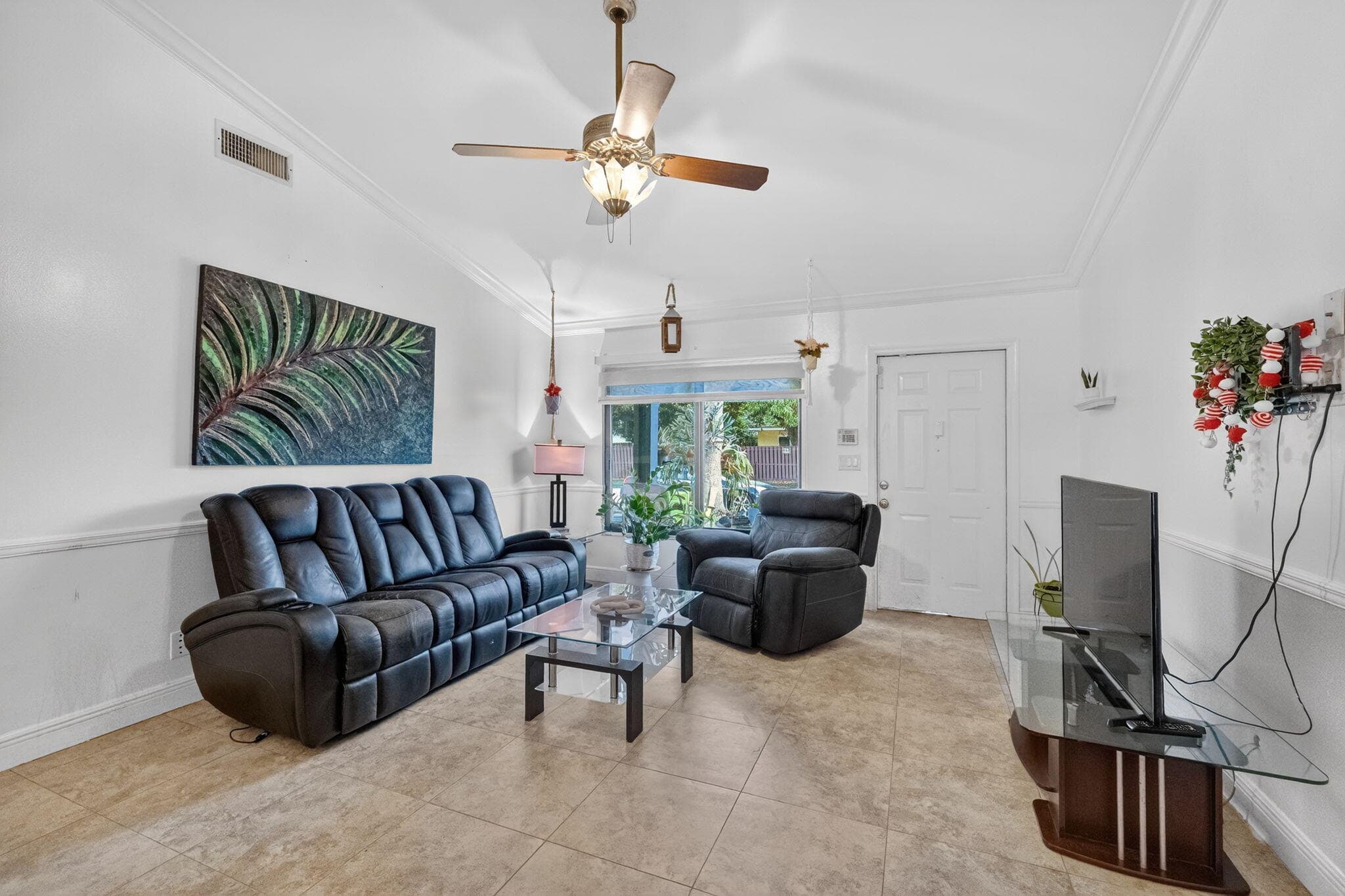 1236 SW 75th Avenue, North Lauderdale, FL 33068 — photo 2 of 22