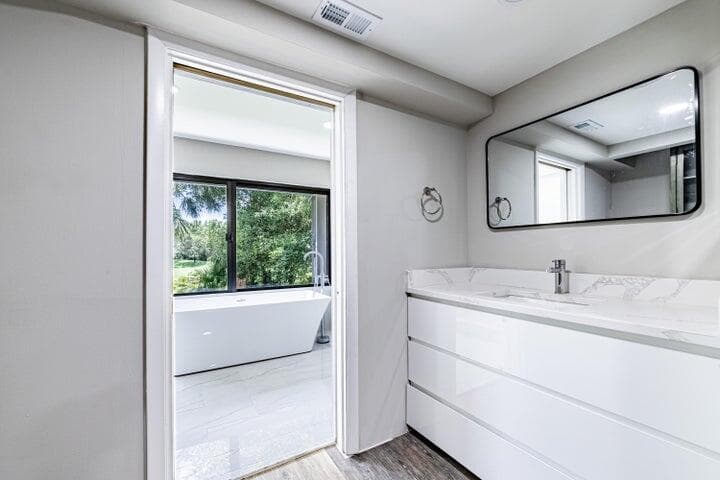 2517 Presidential Way B, West Palm Beach, FL 33401 — photo 20 of 45