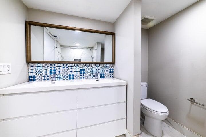 2517 Presidential Way B, West Palm Beach, FL 33401 — photo 30 of 45