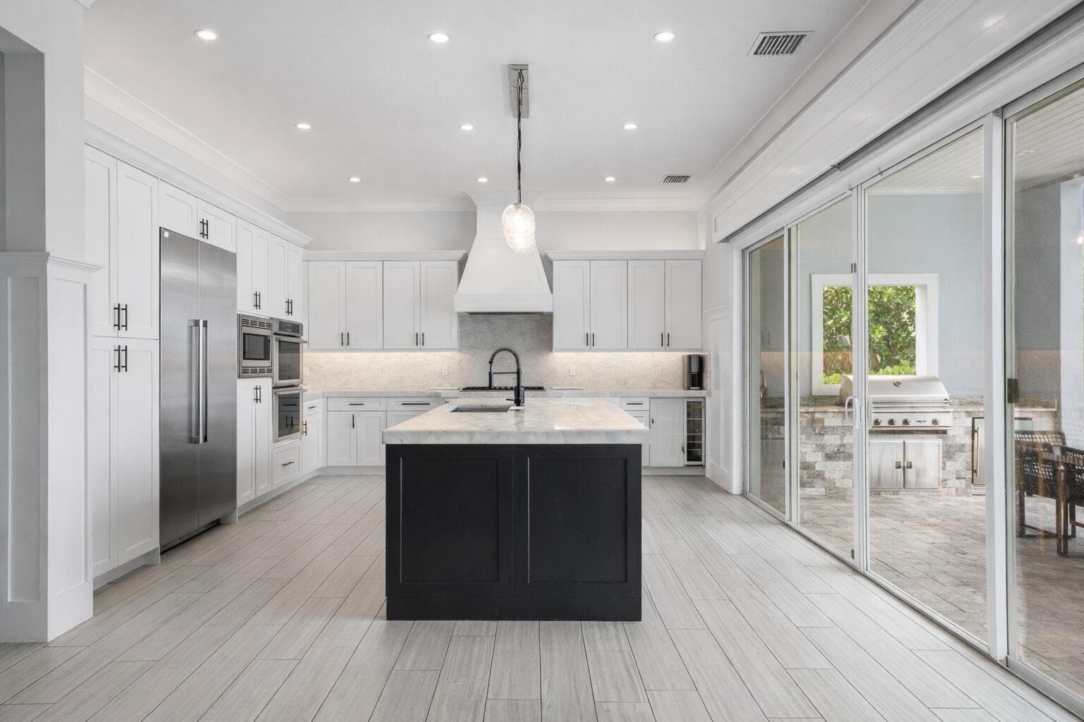 2100 Notre Dame Drive, Lake Worth Beach, FL 33460 — photo 10 of 46