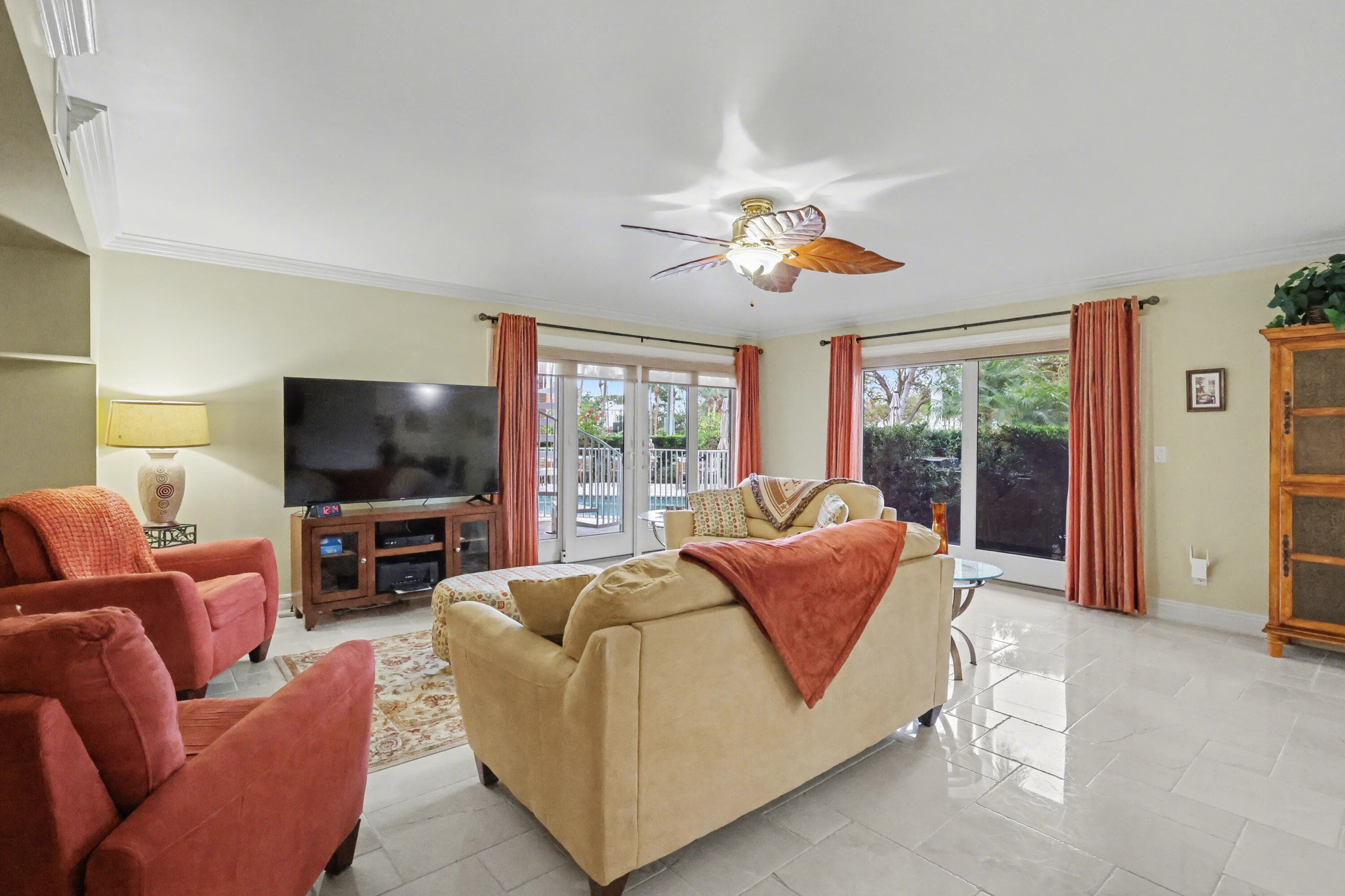 129 S Golfview Road 2, Lake Worth Beach, FL 33460 — photo 10 of 34