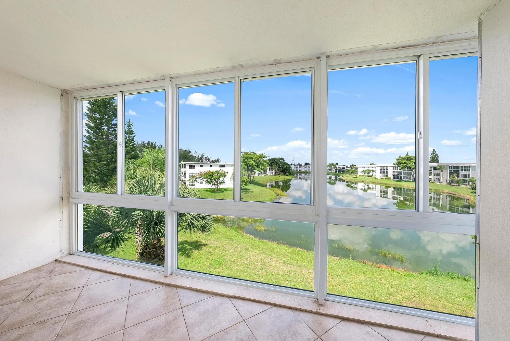 306 Wellington E, West Palm Beach, FL 33417 — photo 1 of 17