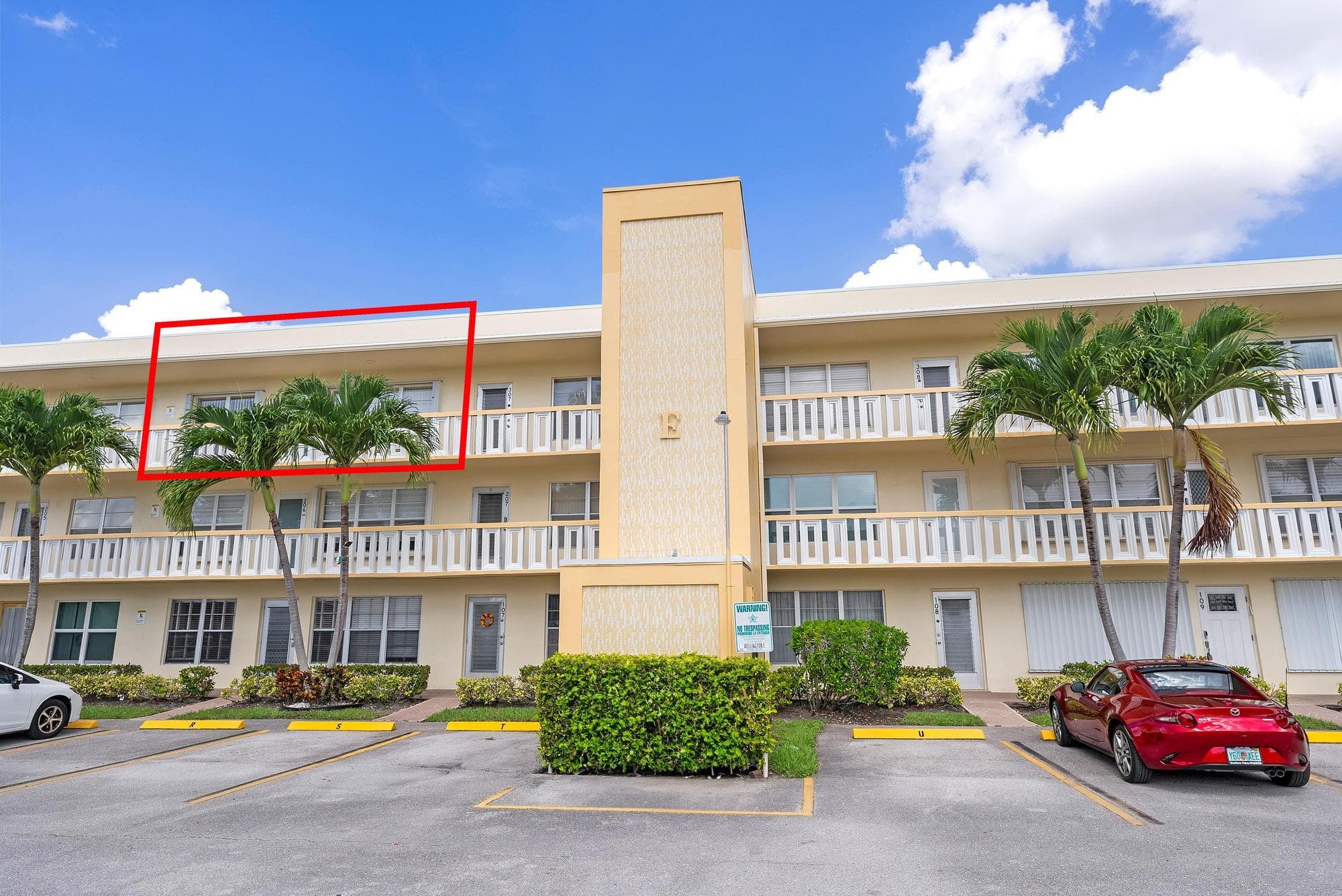 306 Wellington E, West Palm Beach, FL 33417 — photo 2 of 17