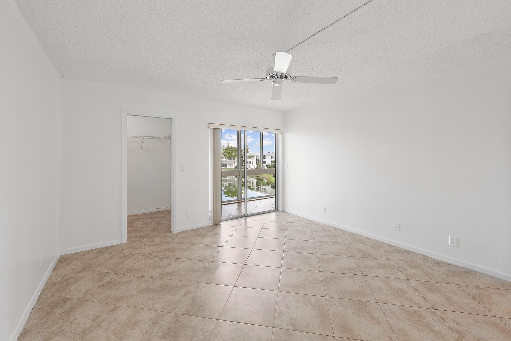 306 Wellington E, West Palm Beach, FL 33417 — photo 11 of 17