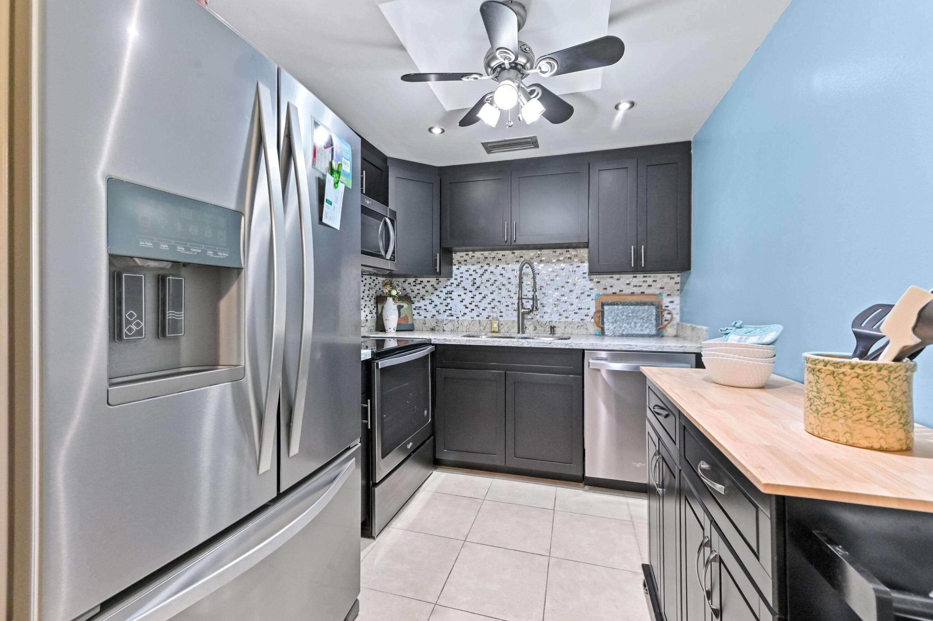 196 Grantham F 196, Deerfield Beach, FL 33442 — photo 4 of 29