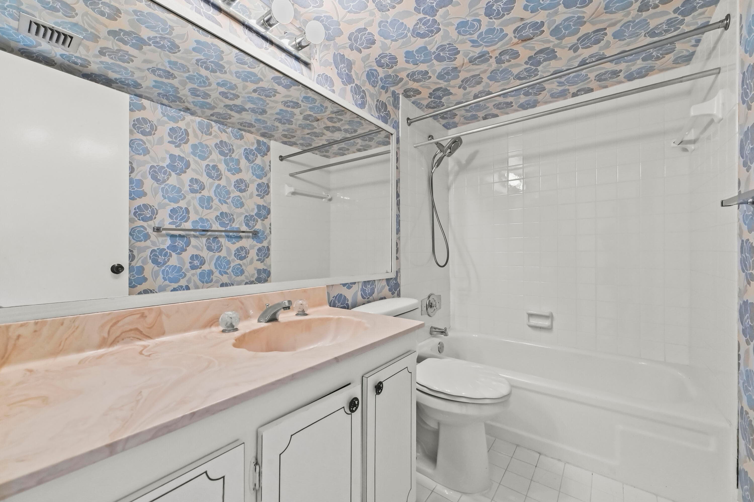 3581 S Ocean Boulevard 2d, South Palm Beach, FL 33480 — photo 19 of 35
