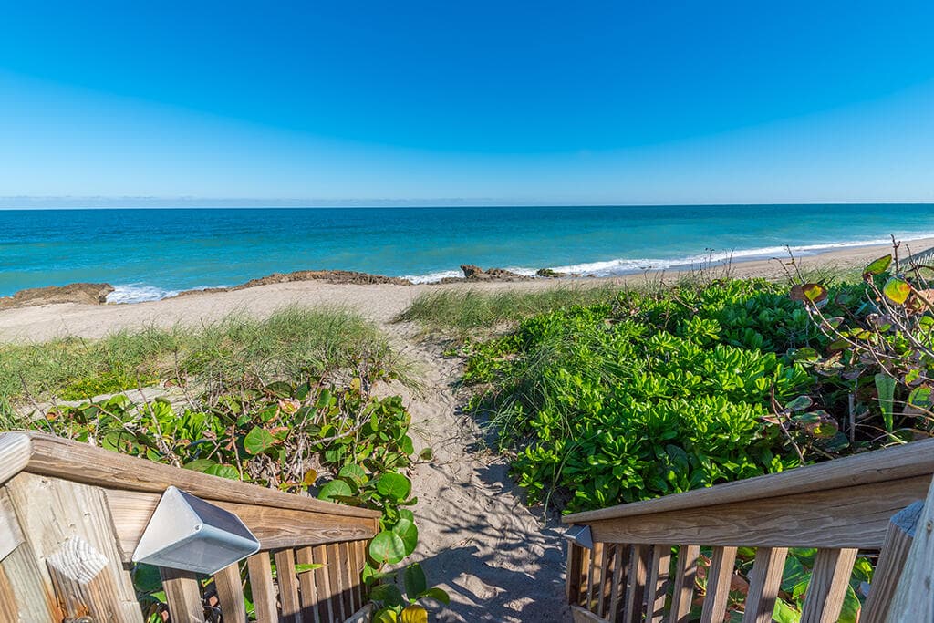 23 NE Macarthur Boulevard, Stuart, FL 34996 — photo 16 of 116