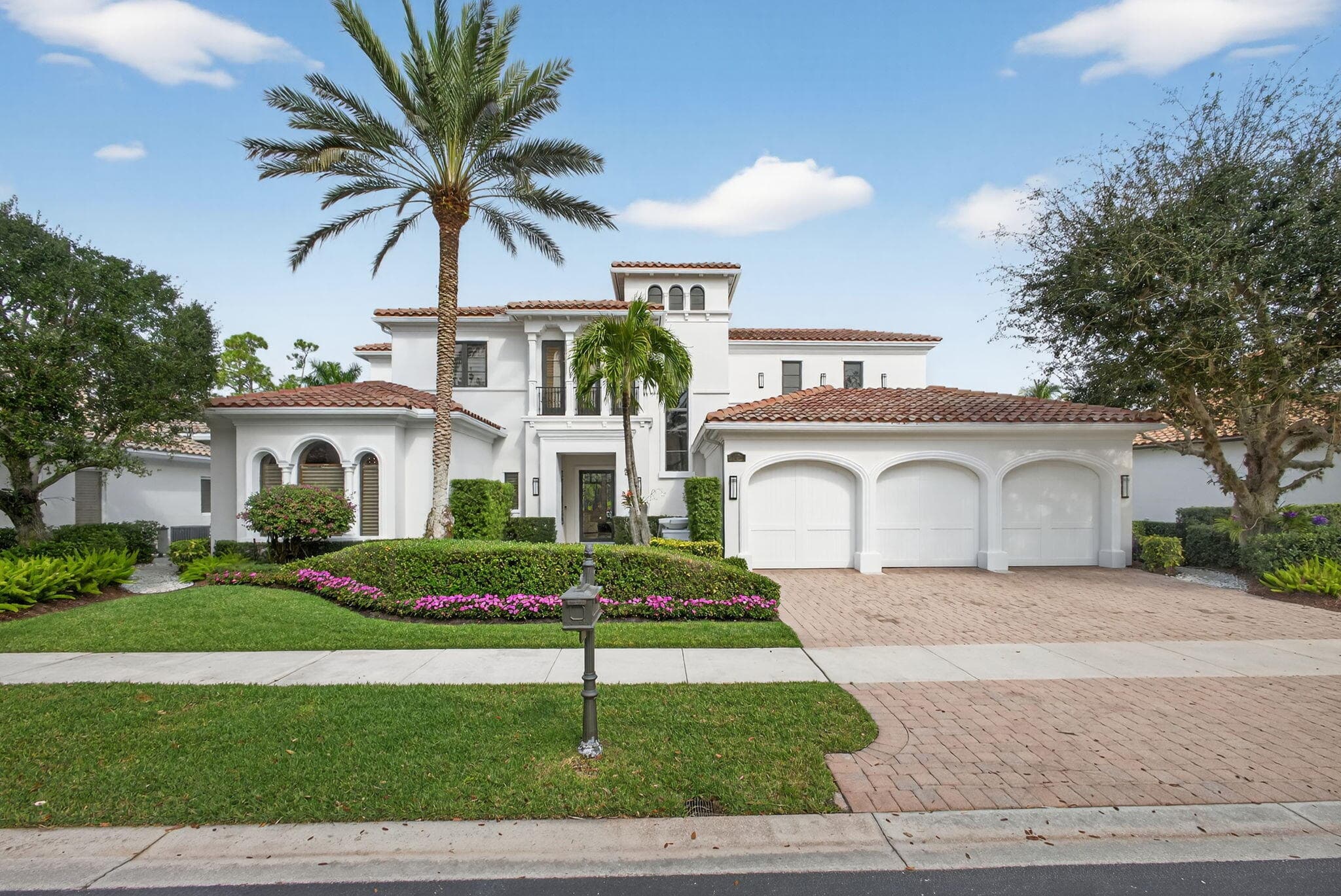 213 Via Palacio, Palm Beach Gardens, FL 33418 — photo 1 of 159
