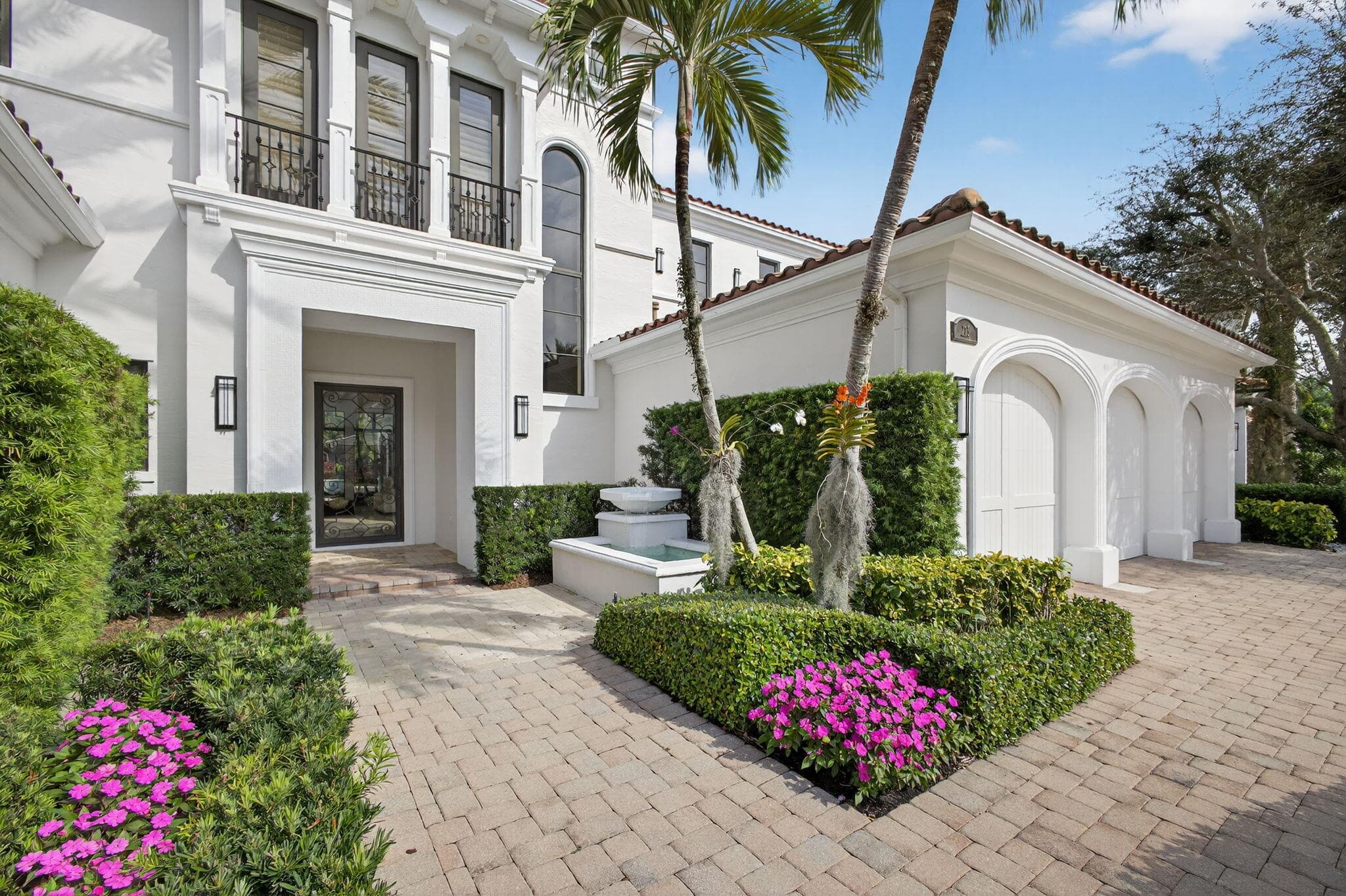 213 Via Palacio, Palm Beach Gardens, FL 33418 — photo 4 of 159