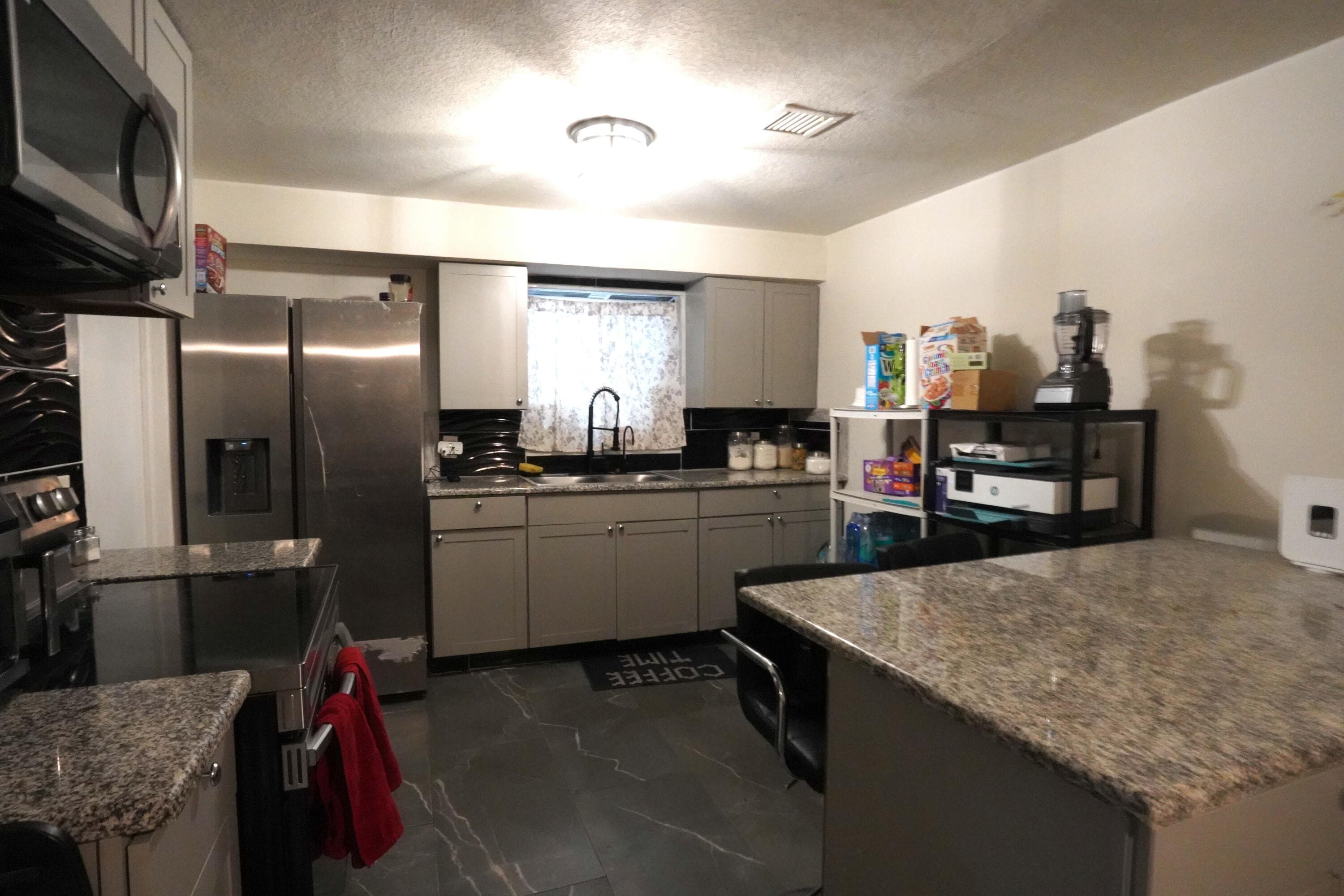625 NE 130th Street, North Miami, FL 33161 — photo 3 of 4