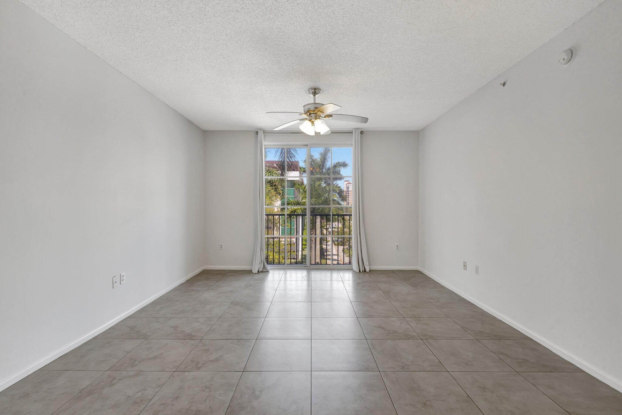 720 S Sapodilla Avenue 303, West Palm Beach, FL 33401 — photo 9 of 34