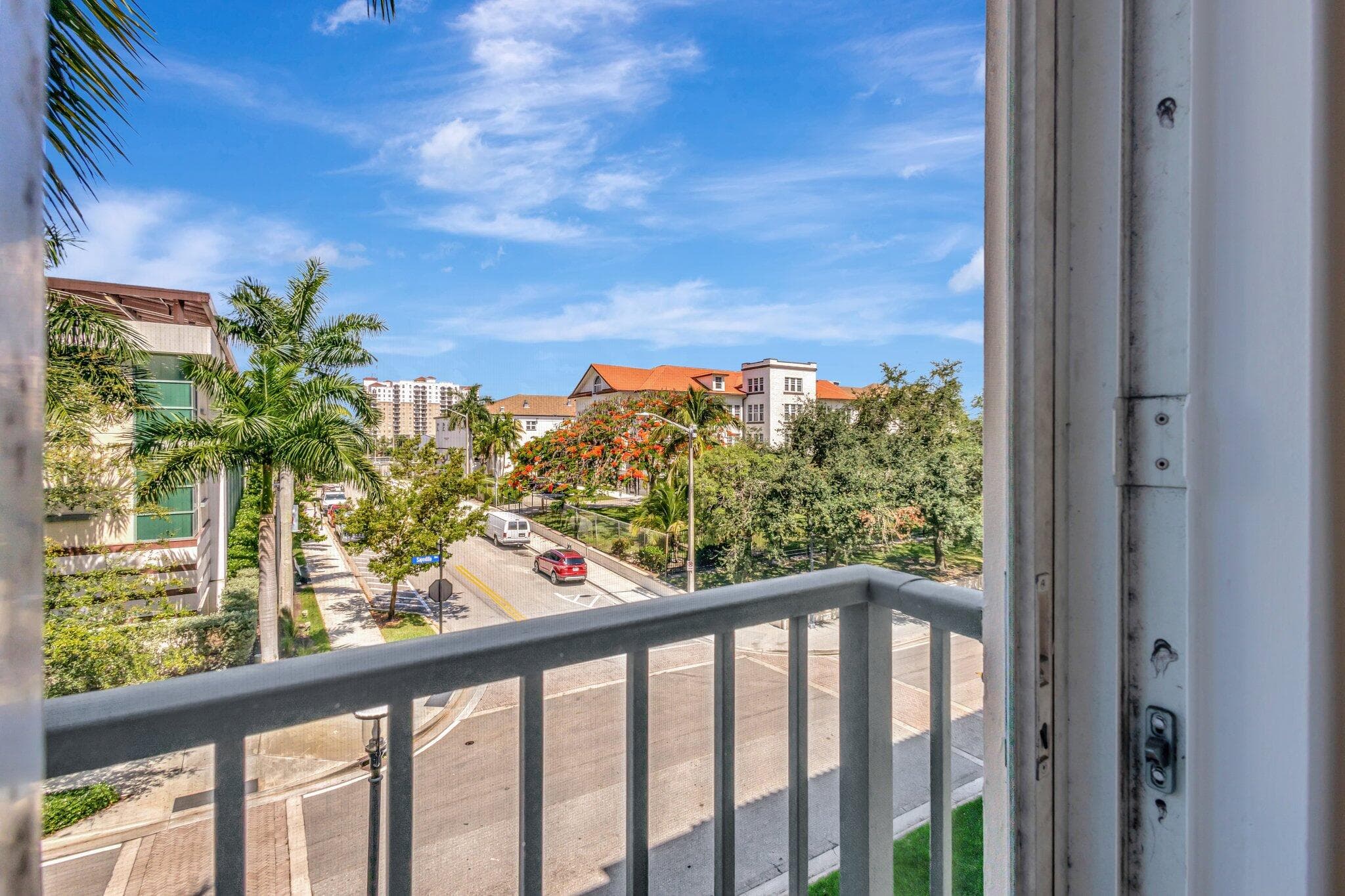 720 S Sapodilla Avenue 303, West Palm Beach, FL 33401 — photo 17 of 34