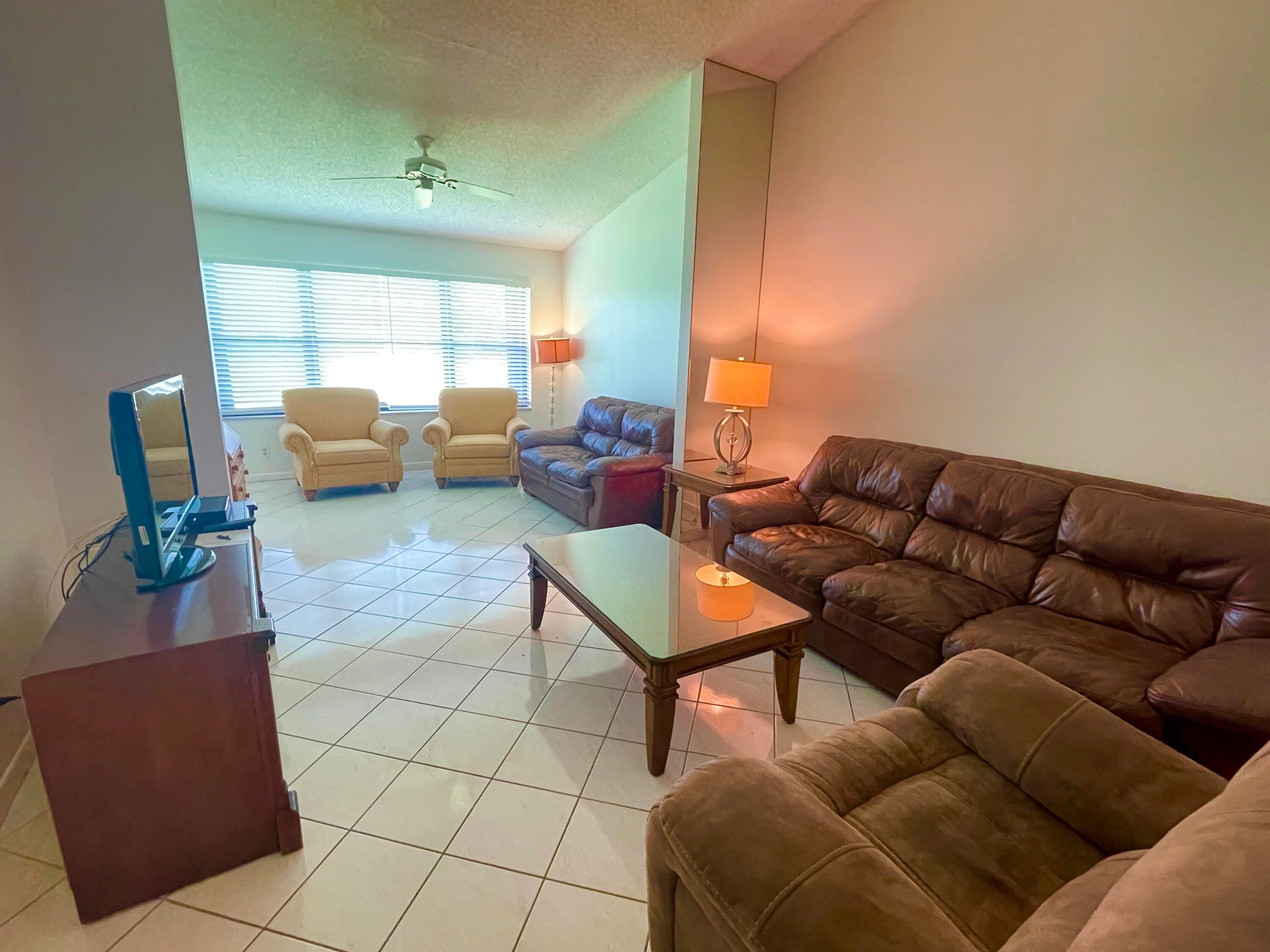 4698 Lucerne Lakes Boulevard E 203, Lake Worth, FL 33467 — photo 8 of 20