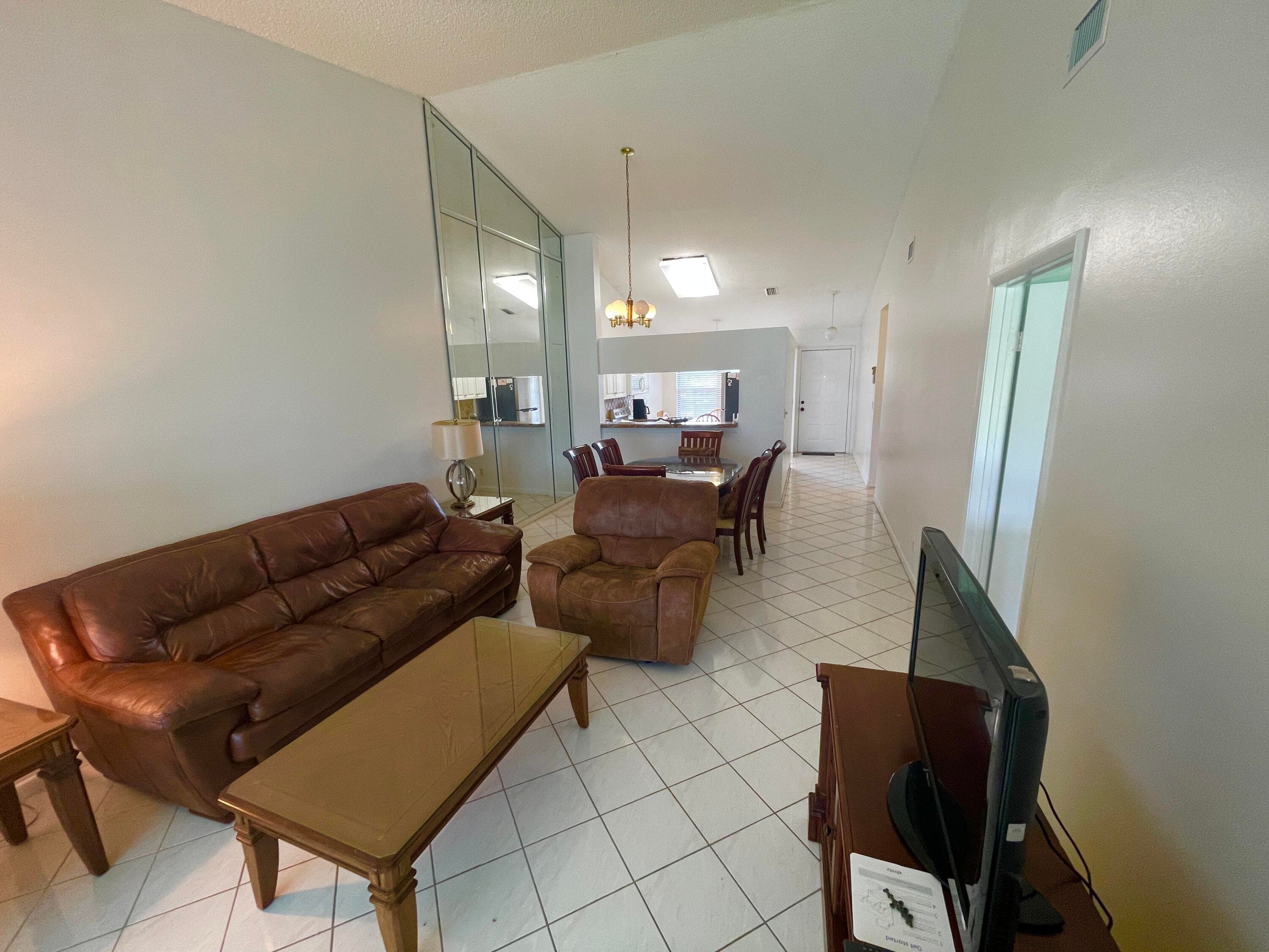 4698 Lucerne Lakes Boulevard E 203, Lake Worth, FL 33467 — photo 9 of 20