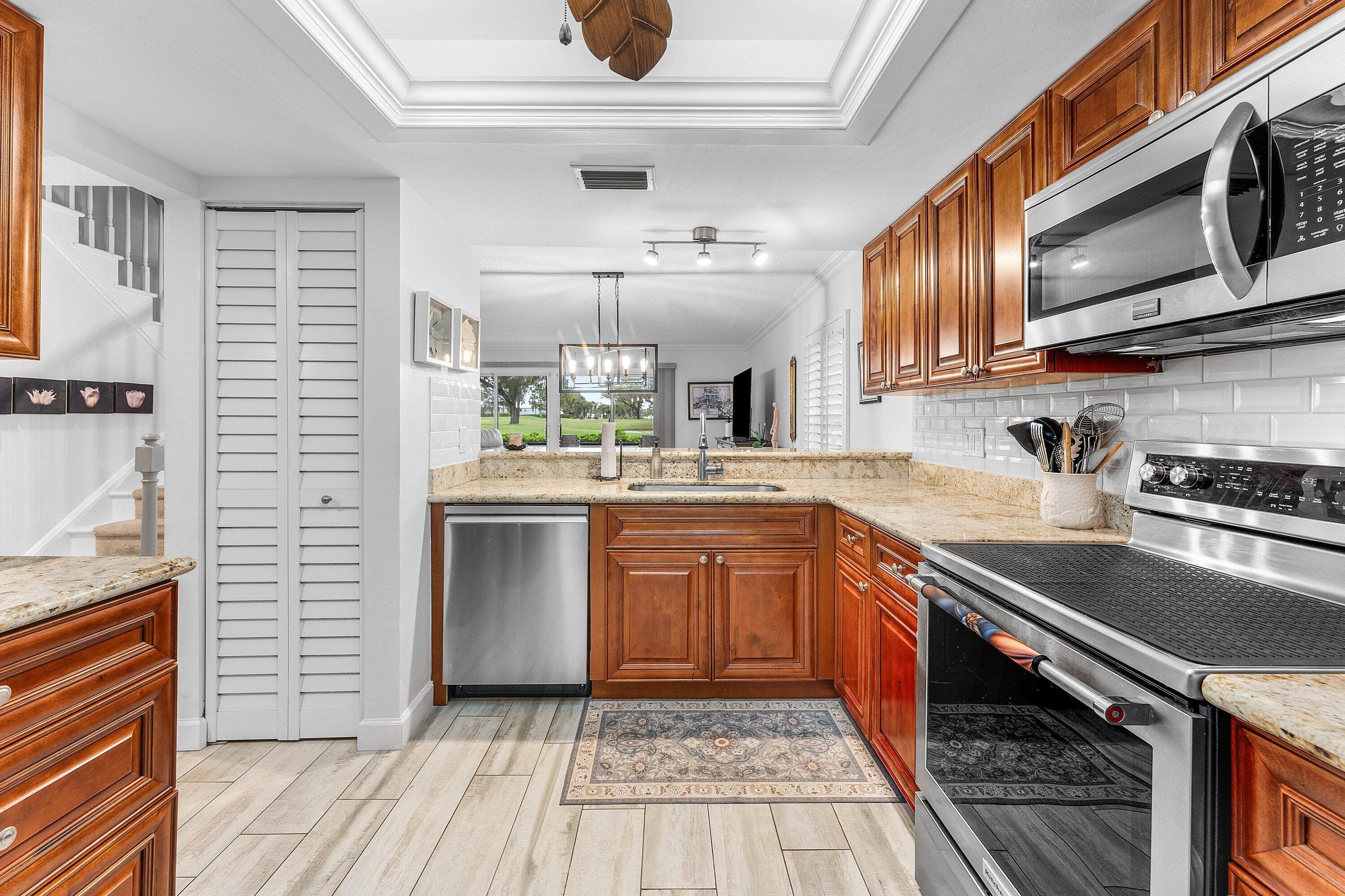 9179 SE Riverfront Terrace F, Jupiter, FL 33469 — photo 6 of 50