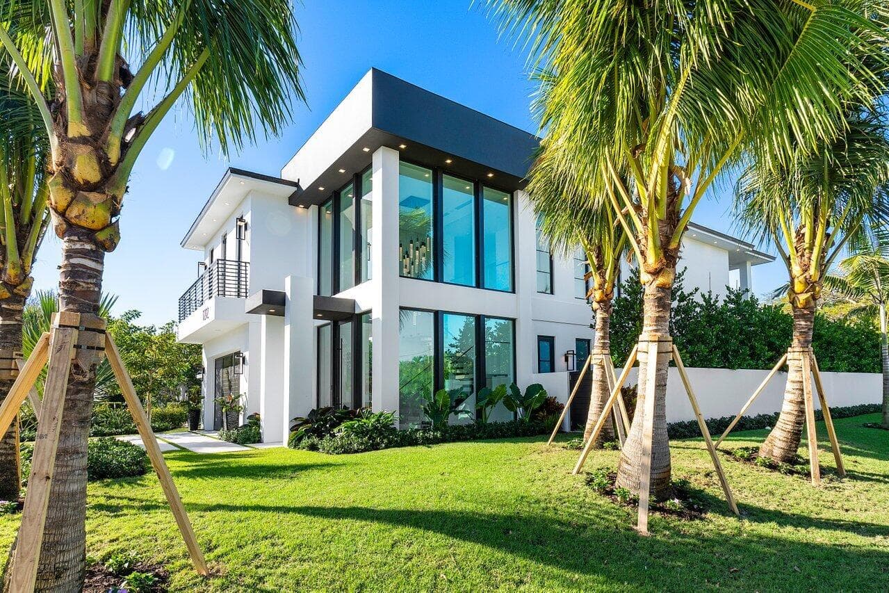 1212 NE 8th Avenue NE, Delray Beach, FL 33483 — photo 2 of 58