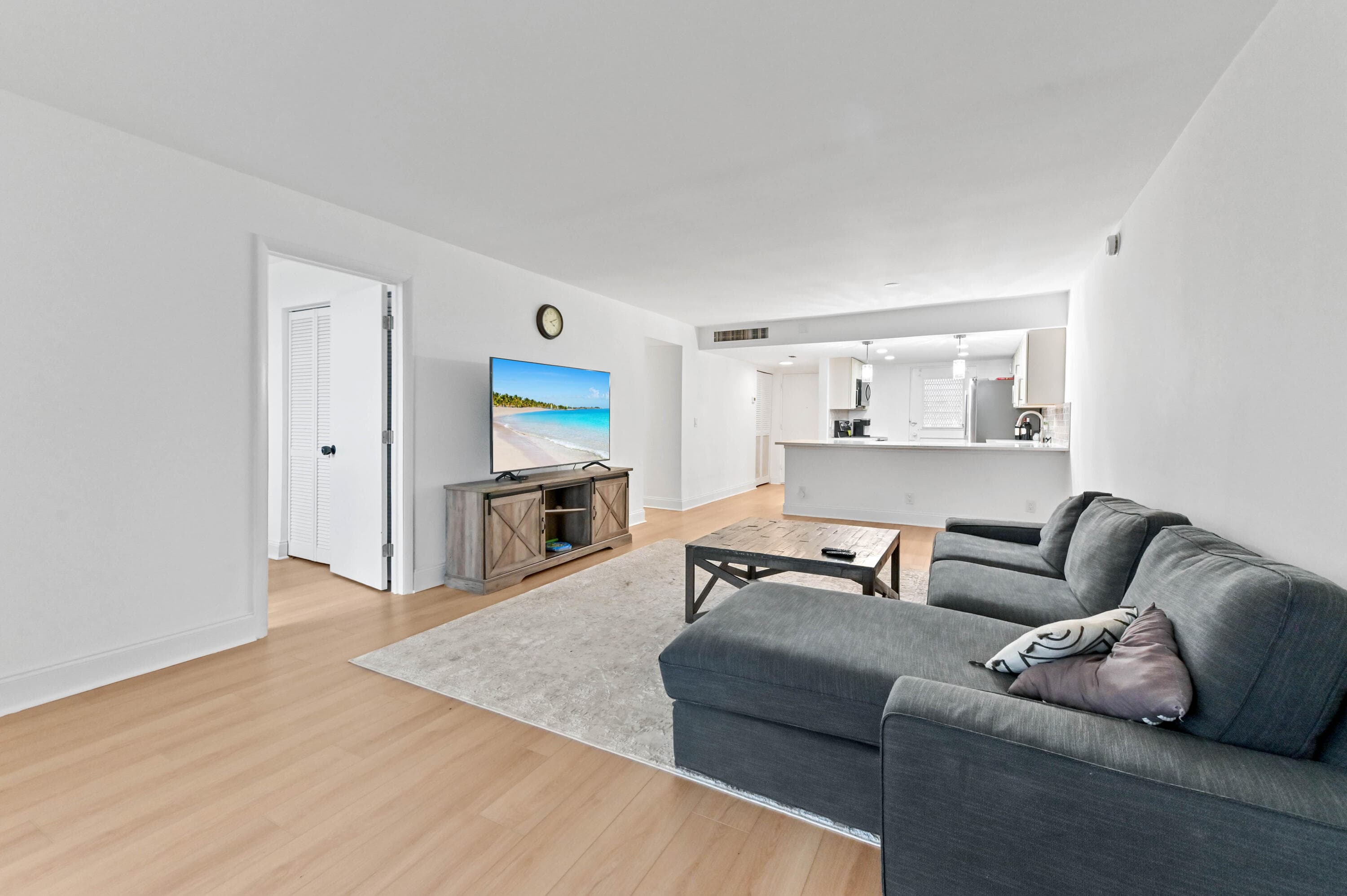 5700 NW 2nd Avenue 211, Boca Raton, FL 33487 — photo 11 of 29