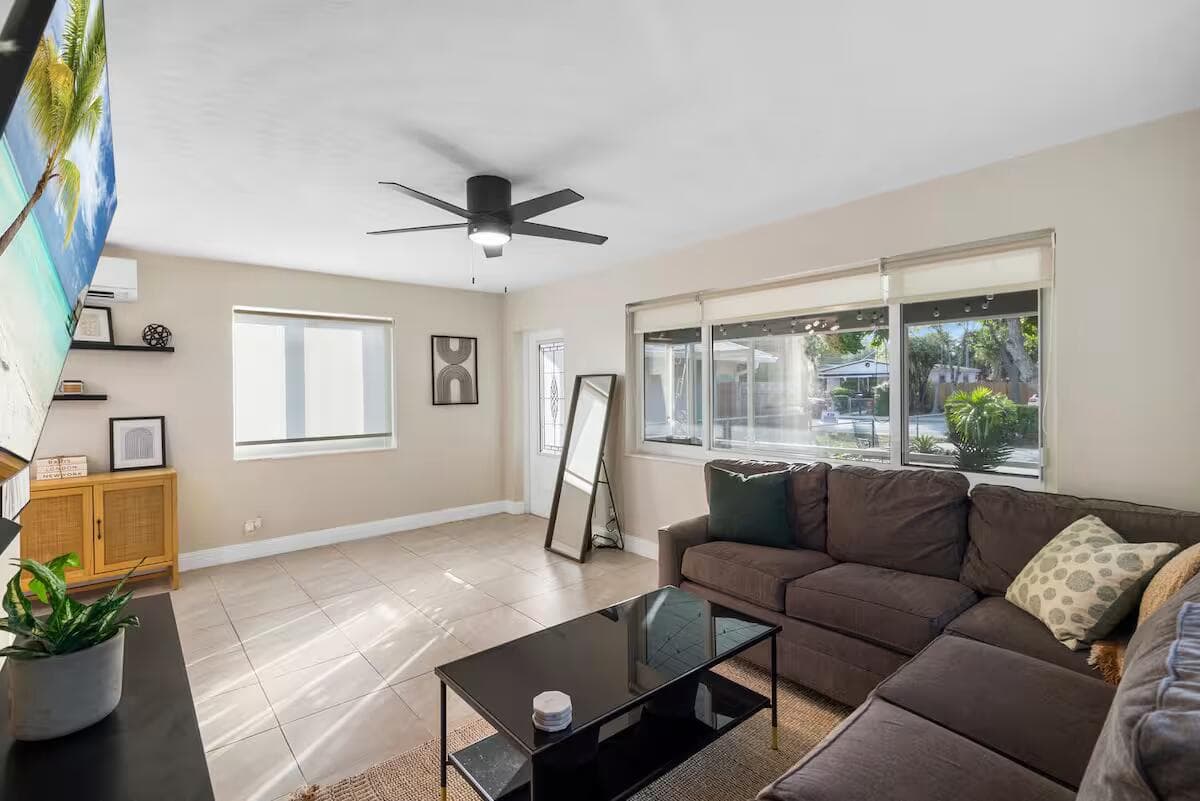 610 N D Street, Lake Worth Beach, FL 33460 — photo 6 of 15