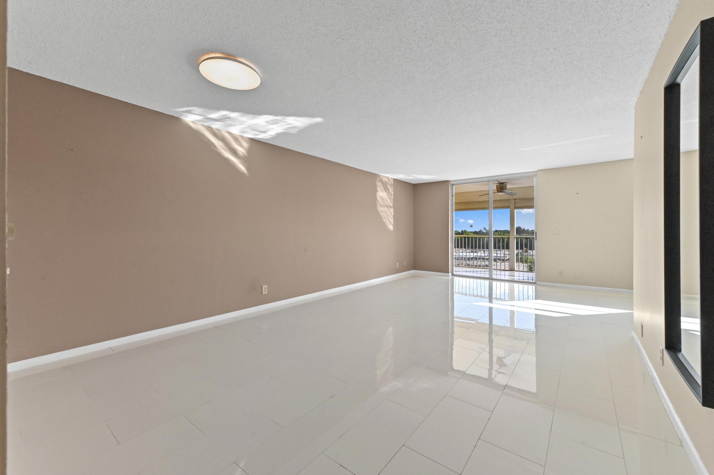 5700 NW 2nd Avenue 503, Boca Raton, FL 33487 — photo 5 of 37