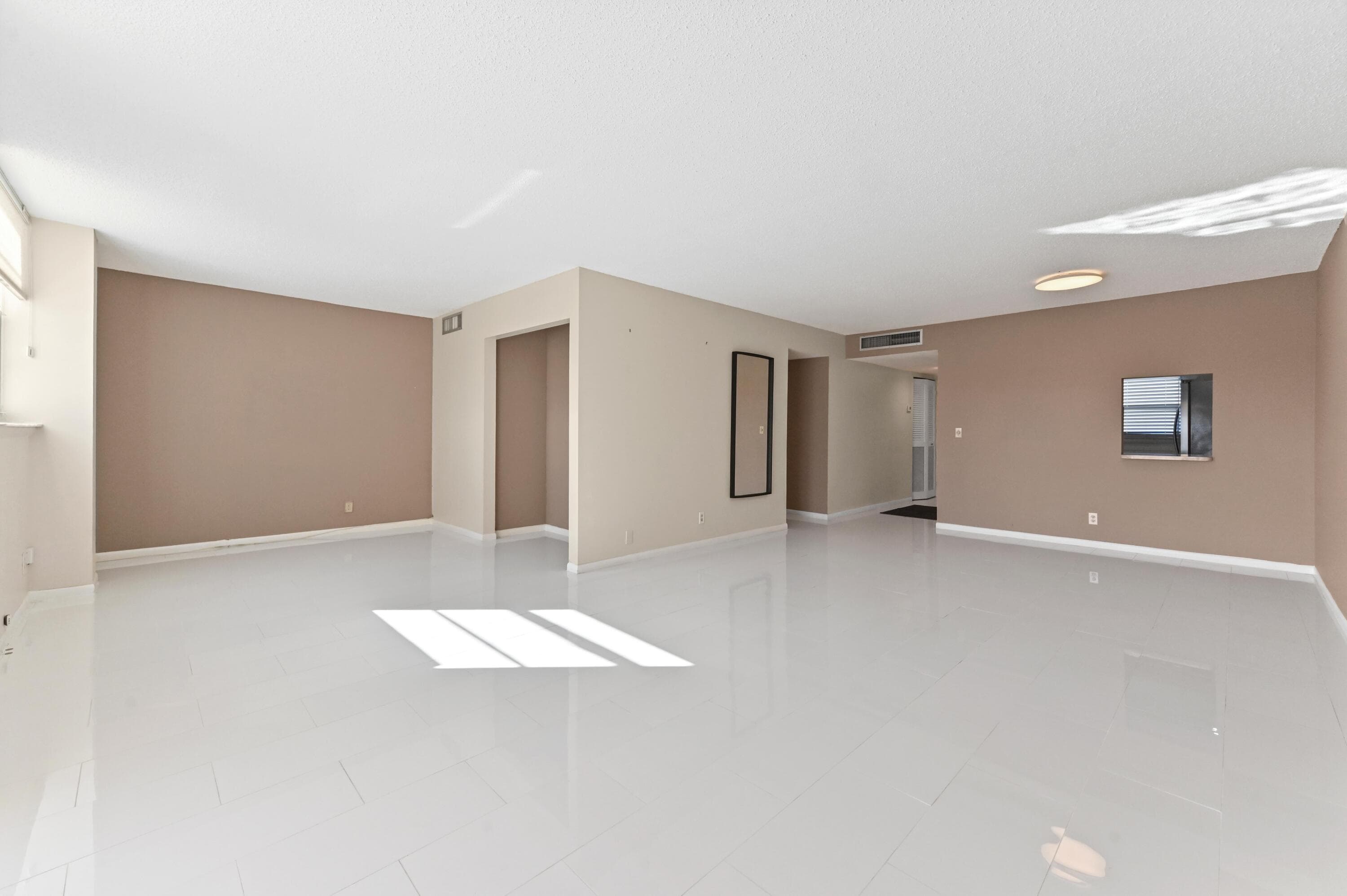 5700 NW 2nd Avenue 503, Boca Raton, FL 33487 — photo 8 of 37