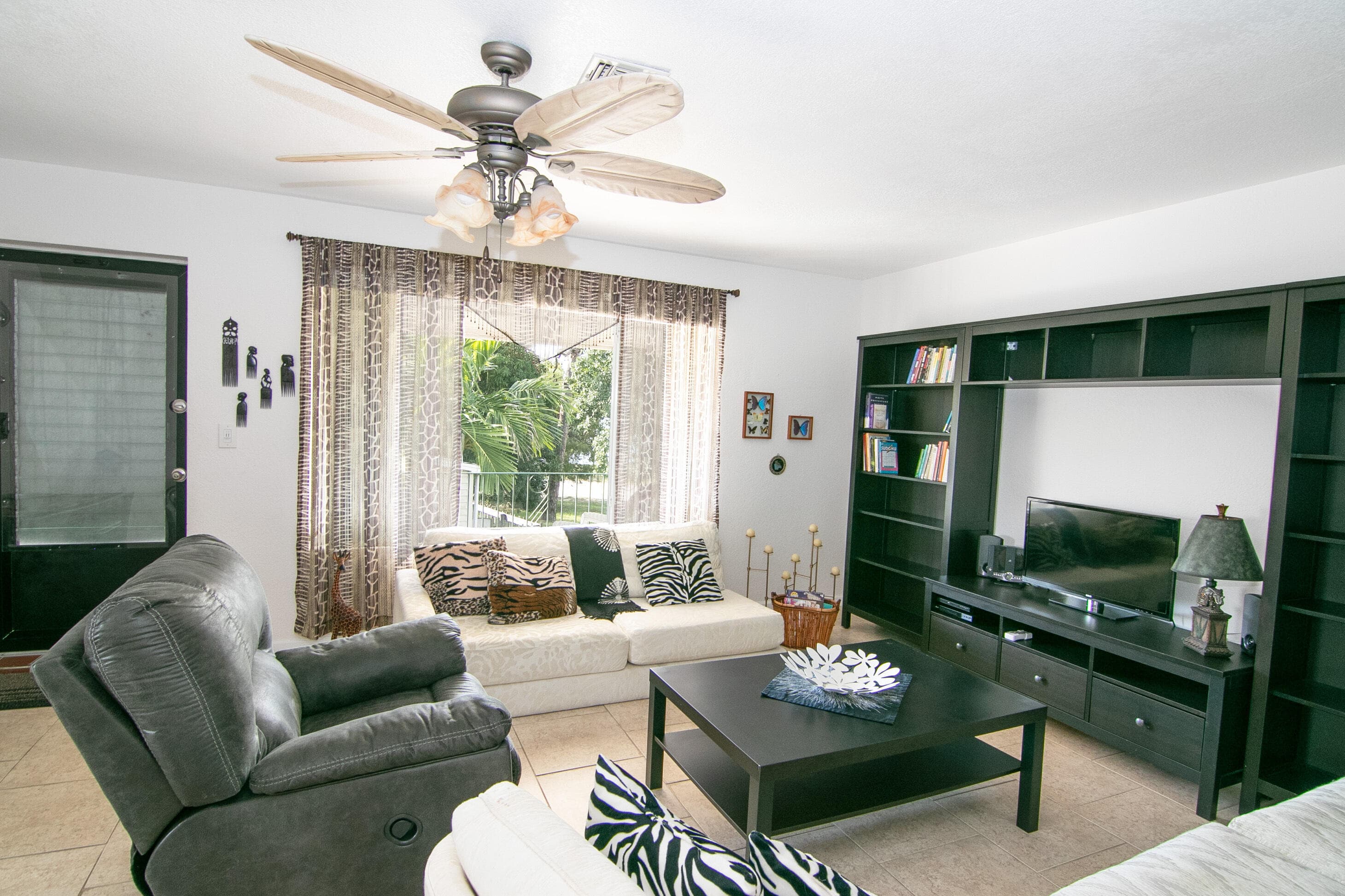 4056 Lake Osborne Drive 15, Lake Worth Beach, FL 33461 — photo 3 of 25