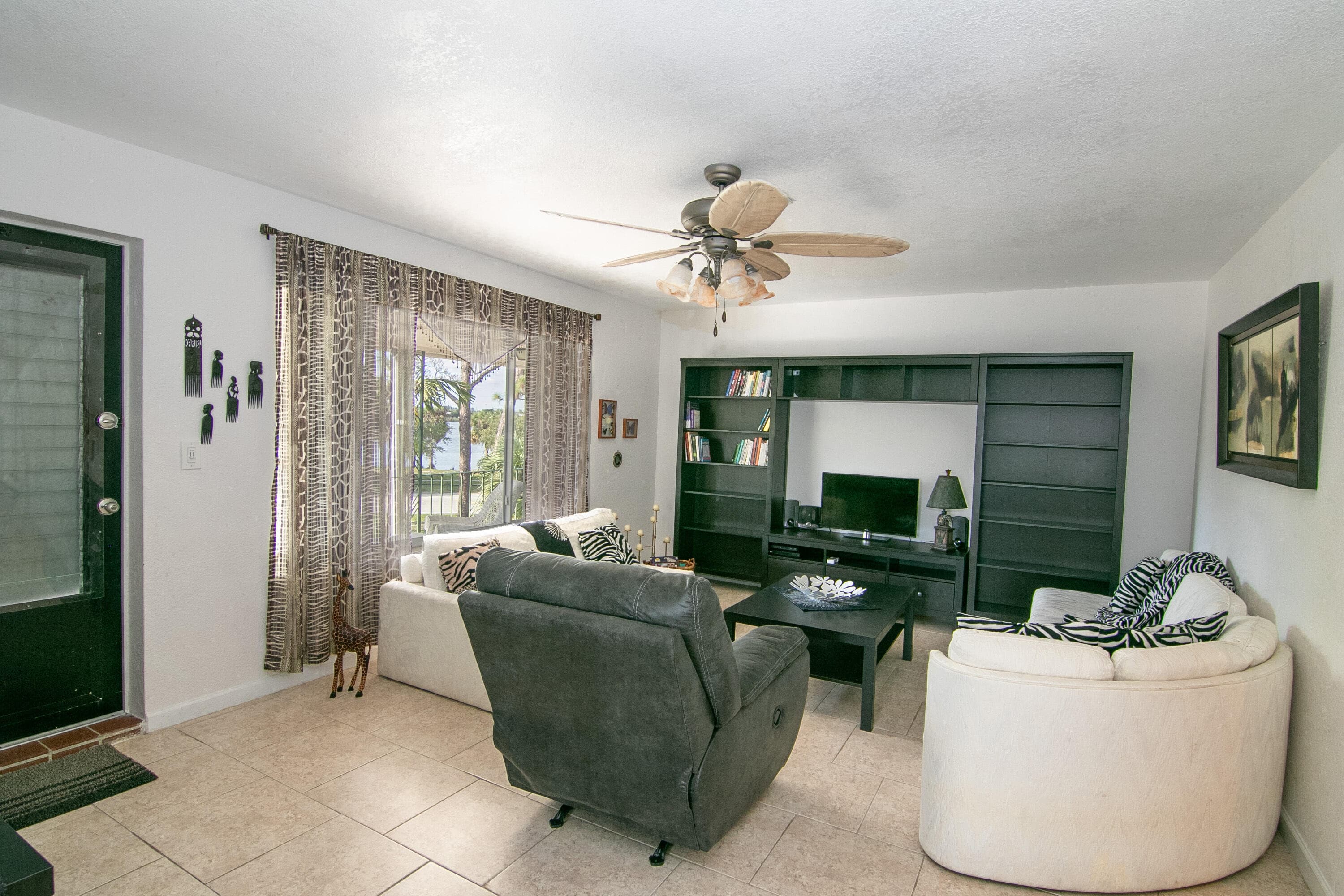 4056 Lake Osborne Drive 15, Lake Worth Beach, FL 33461 — photo 6 of 25