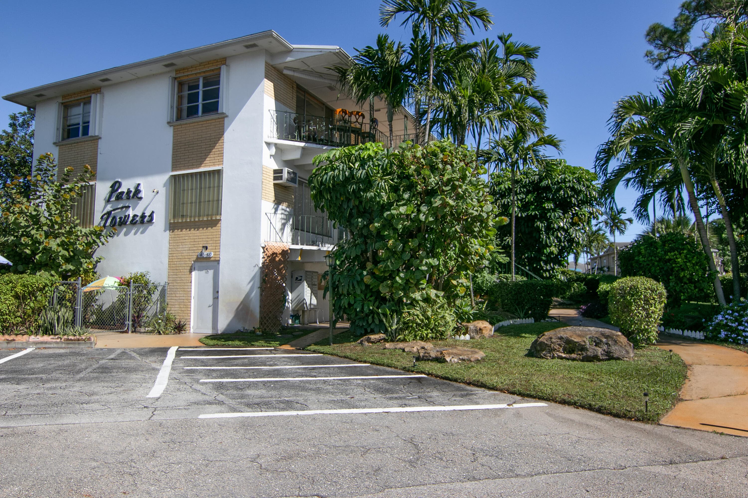4056 Lake Osborne Drive 15, Lake Worth Beach, FL 33461 — photo 19 of 25