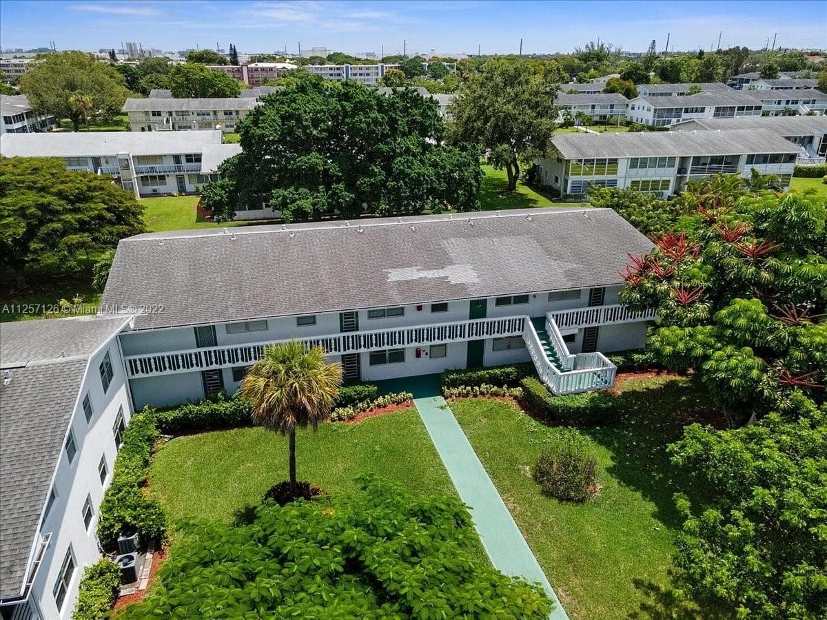 301 Farnham M 301, Deerfield Beach, FL 33442 — photo 27 of 42