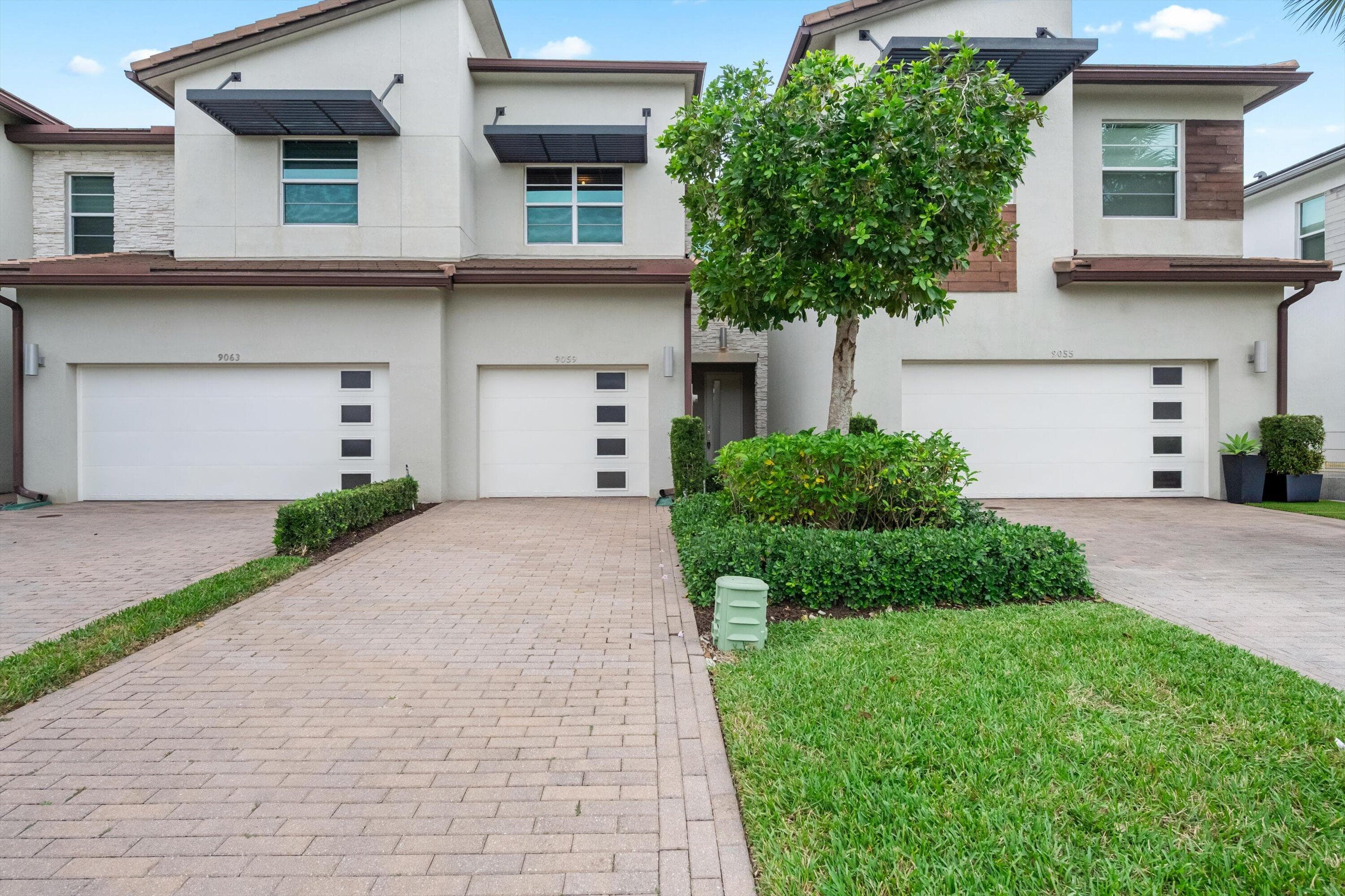 9059 Kingsmoor Way, Lake Worth, FL 33467 — photo 4 of 44