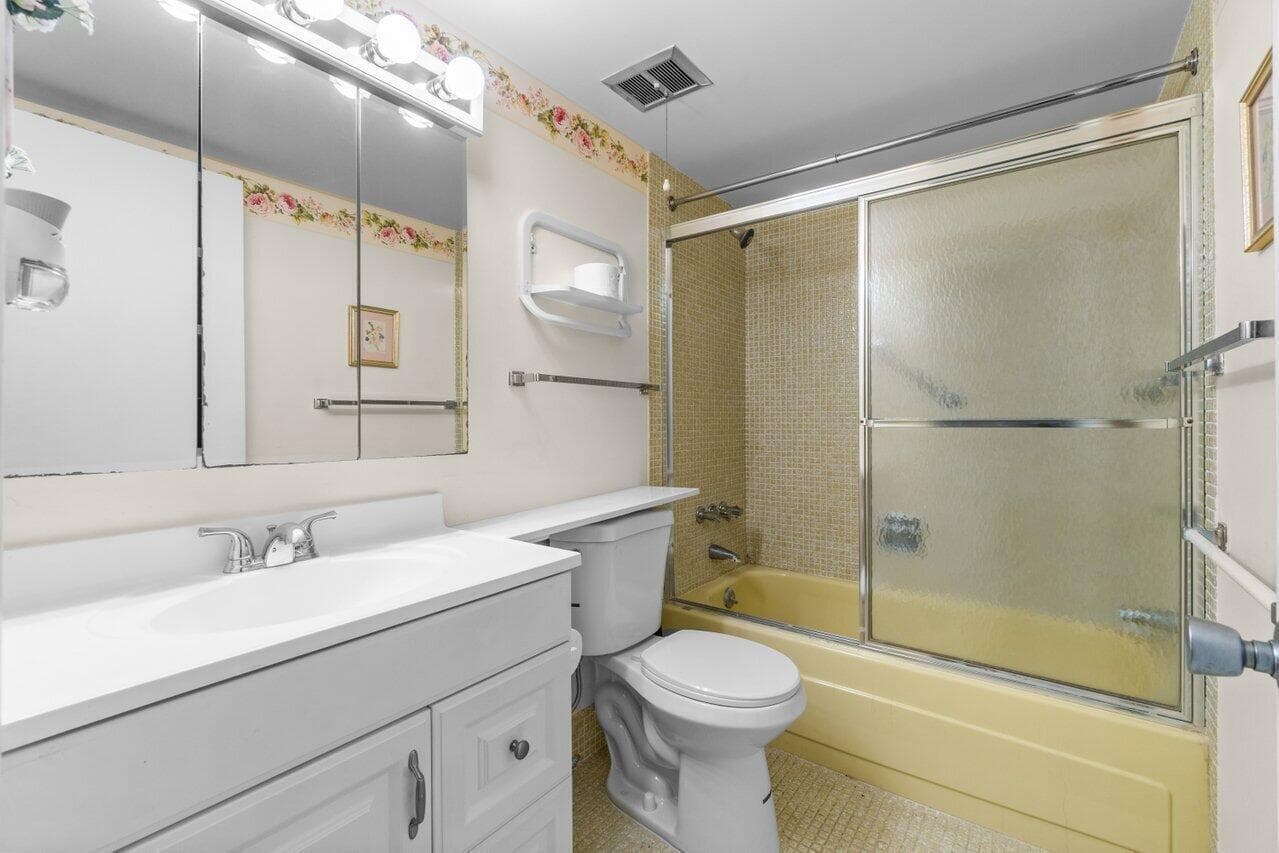 2 Golfs Edge D, West Palm Beach, FL 33417 — photo 10 of 16