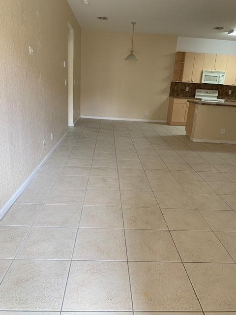 3565 Forest Hill Boulevard 86, Palm Springs, FL 33406 — photo 4 of 5