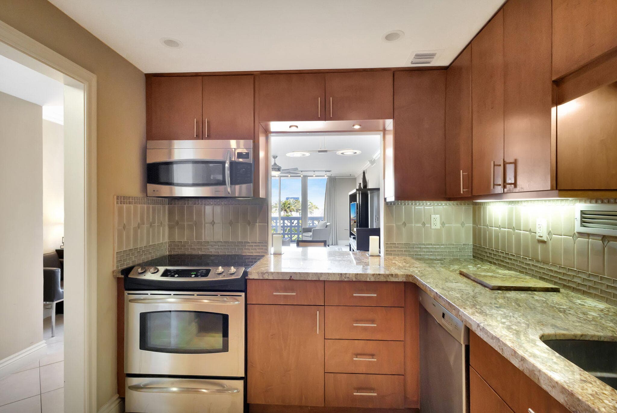 2840 S Ocean Boulevard 413, Palm Beach, FL 33480 — photo 10 of 33
