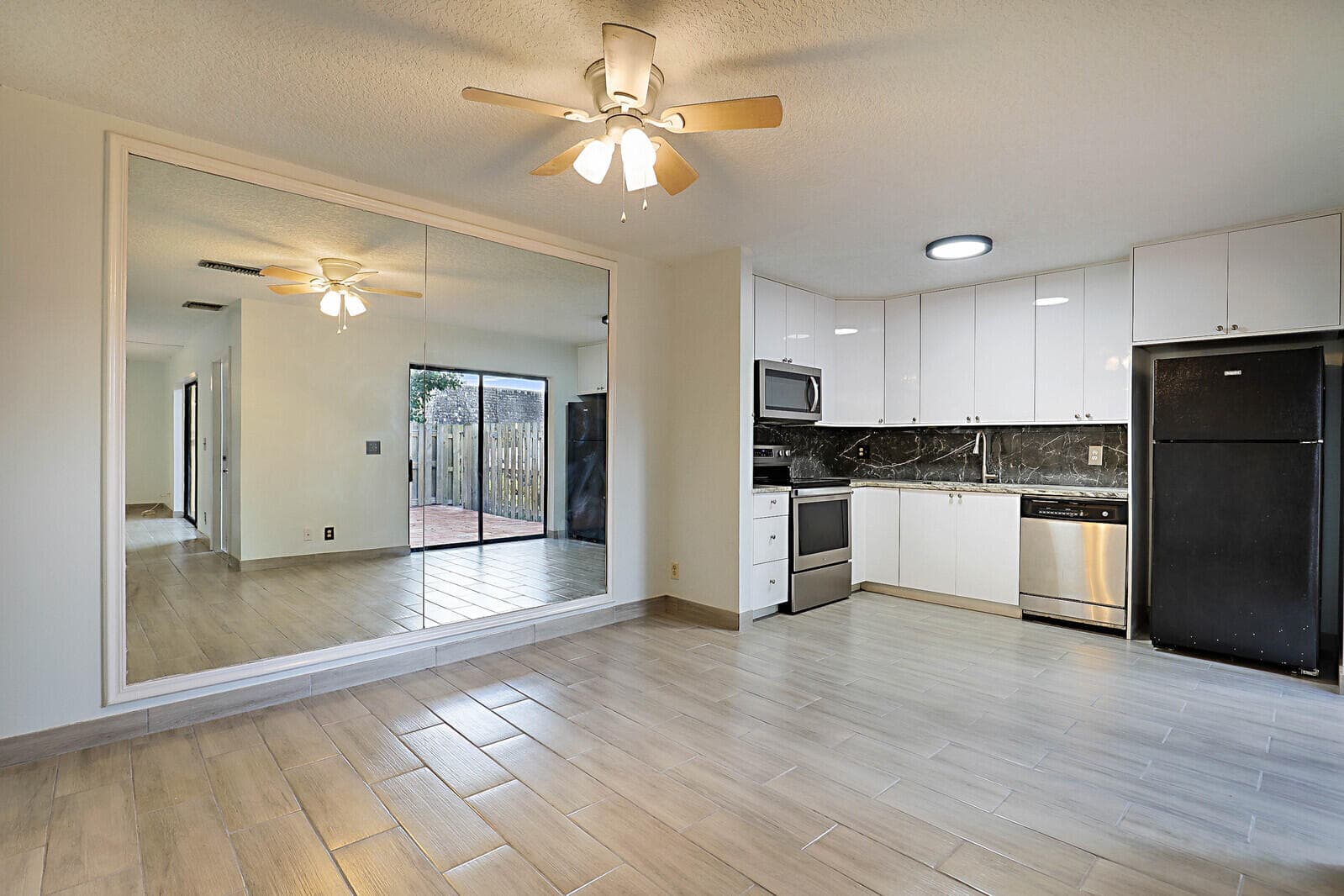 253 Woodland Road, Palm Springs, FL 33461 — photo 4 of 27
