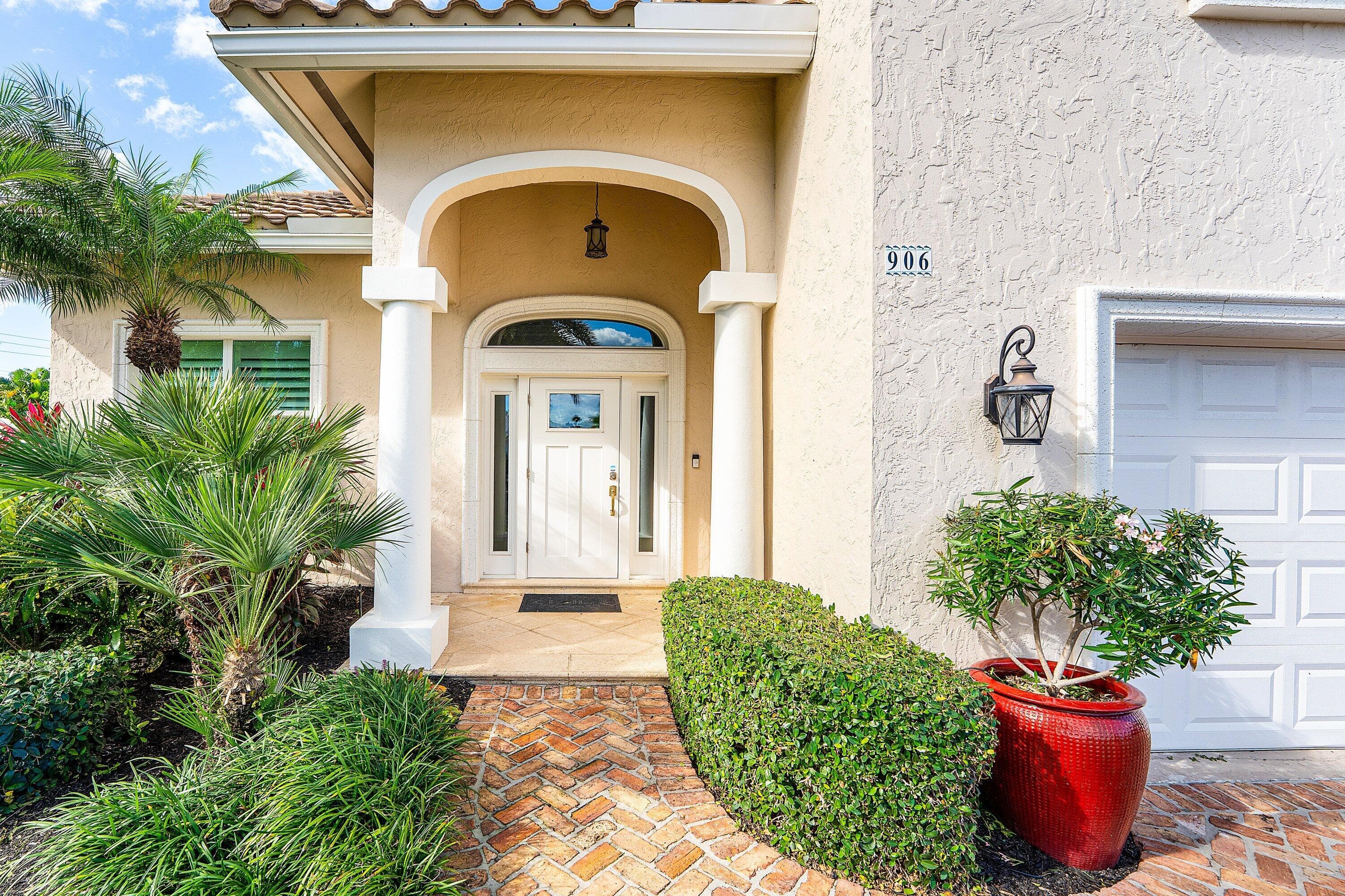 906 Dolphin Drive, Jupiter, FL 33458 — photo 4 of 69