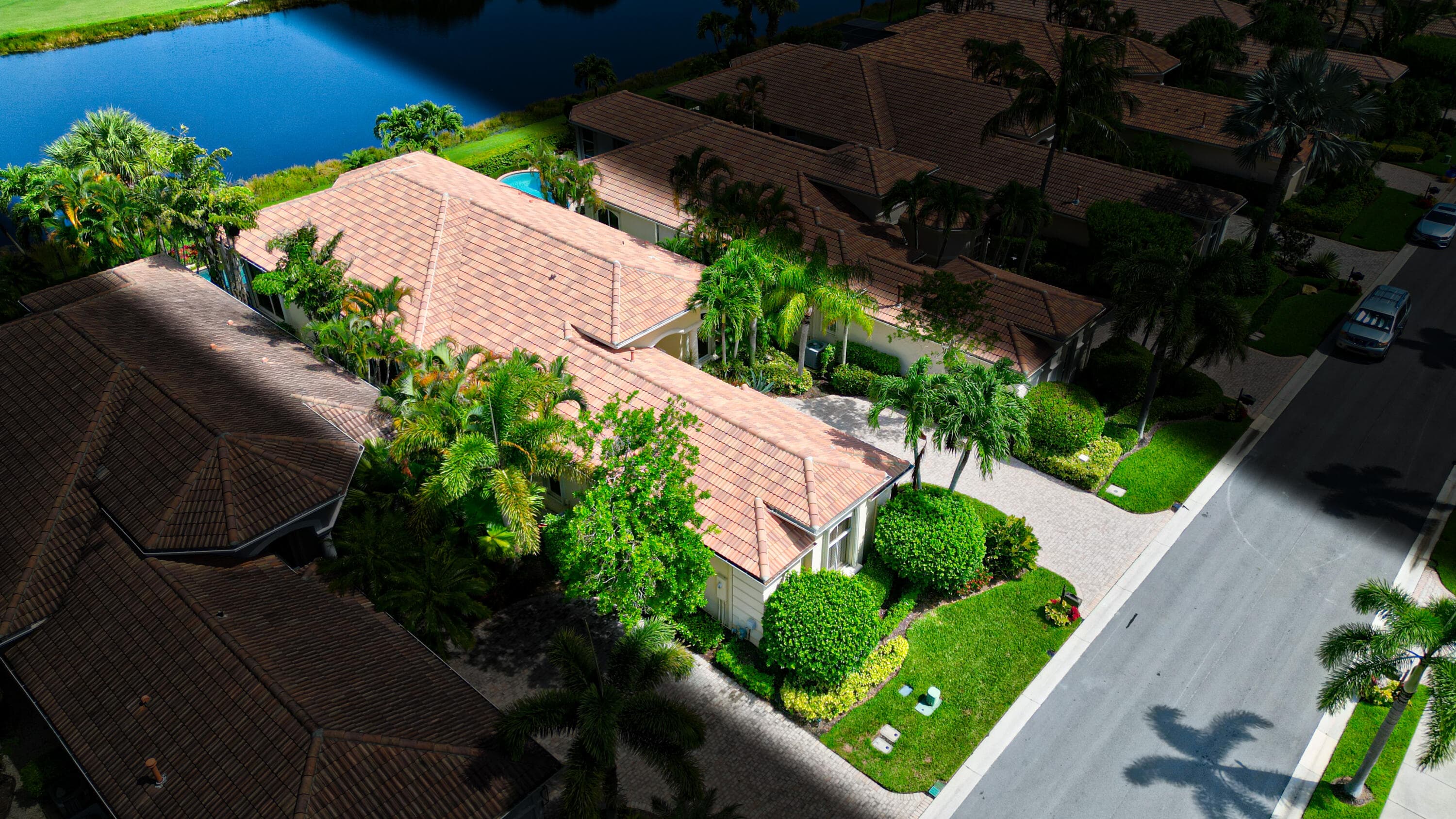 119 Esperanza Way, Palm Beach Gardens, FL 33418 — photo 2 of 63