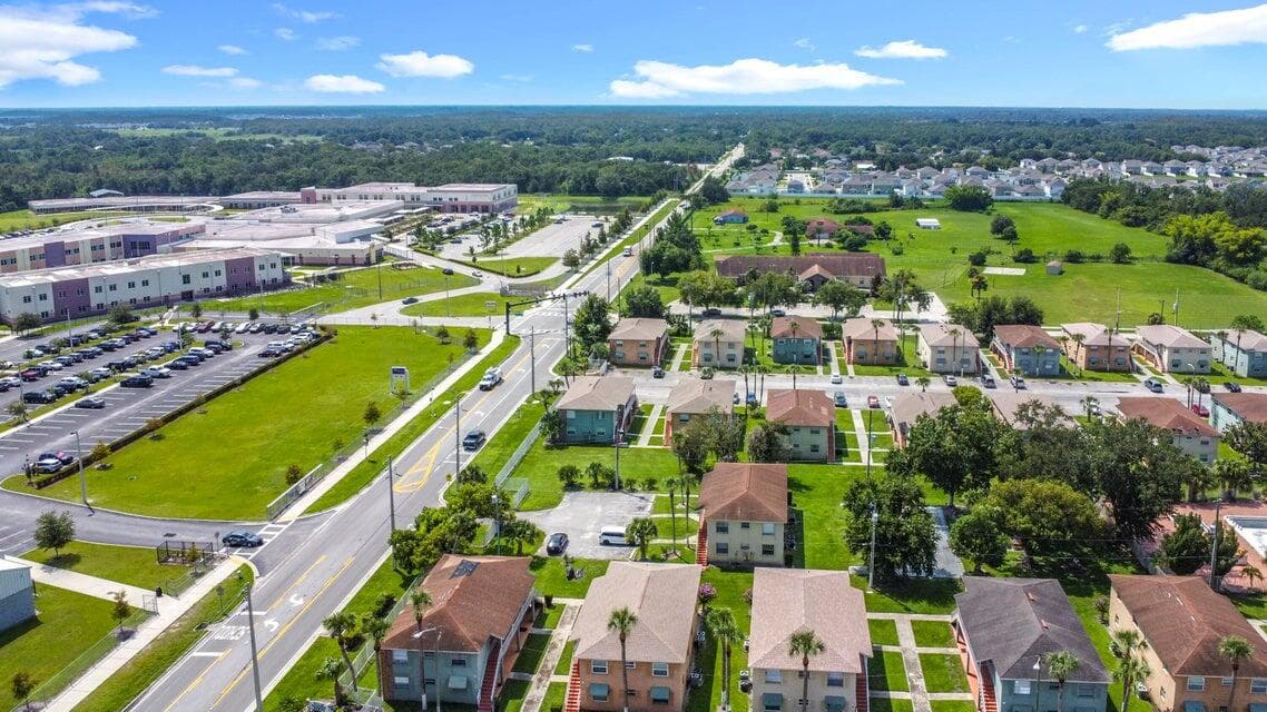 Xx 694 Michigan Court, St. Cloud, FL 34769 — photo 3 of 17