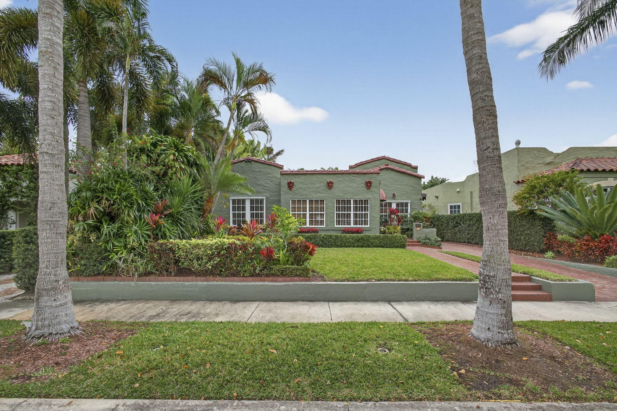 616 Upland Road, West Palm Beach, FL 33401 — photo 2 of 68