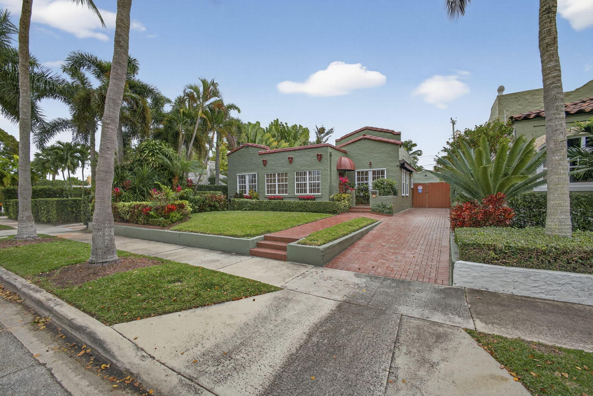 616 Upland Road, West Palm Beach, FL 33401 — photo 3 of 68